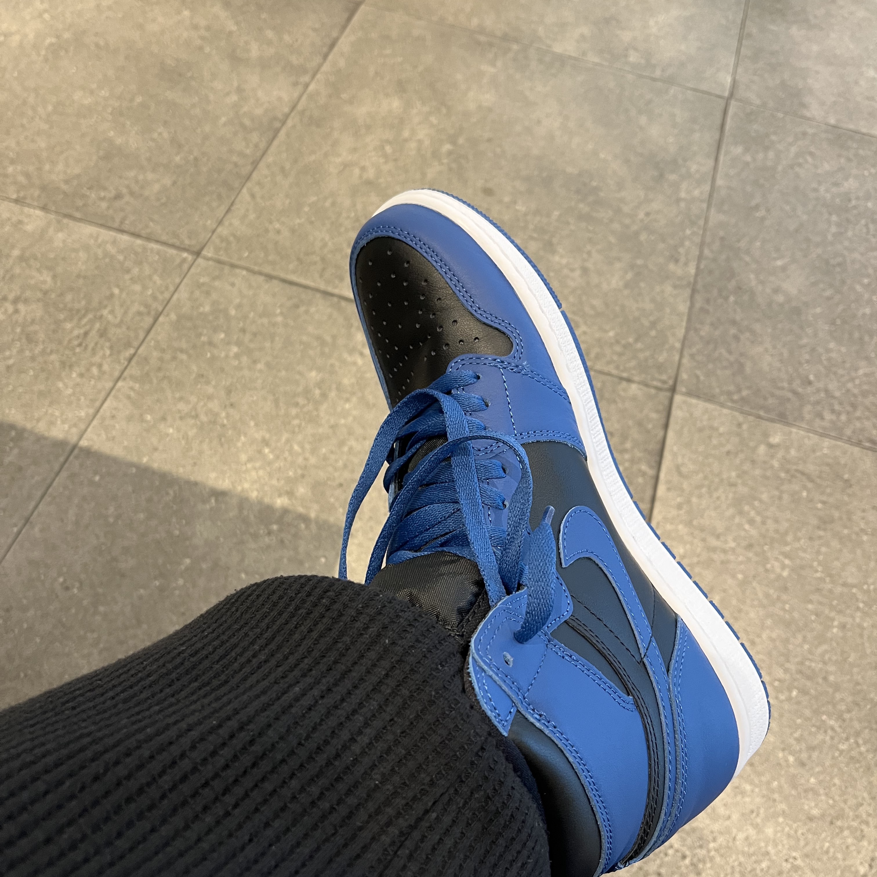 Jordan 1 Retro High OG Dark Marina Blue 착용 스타일