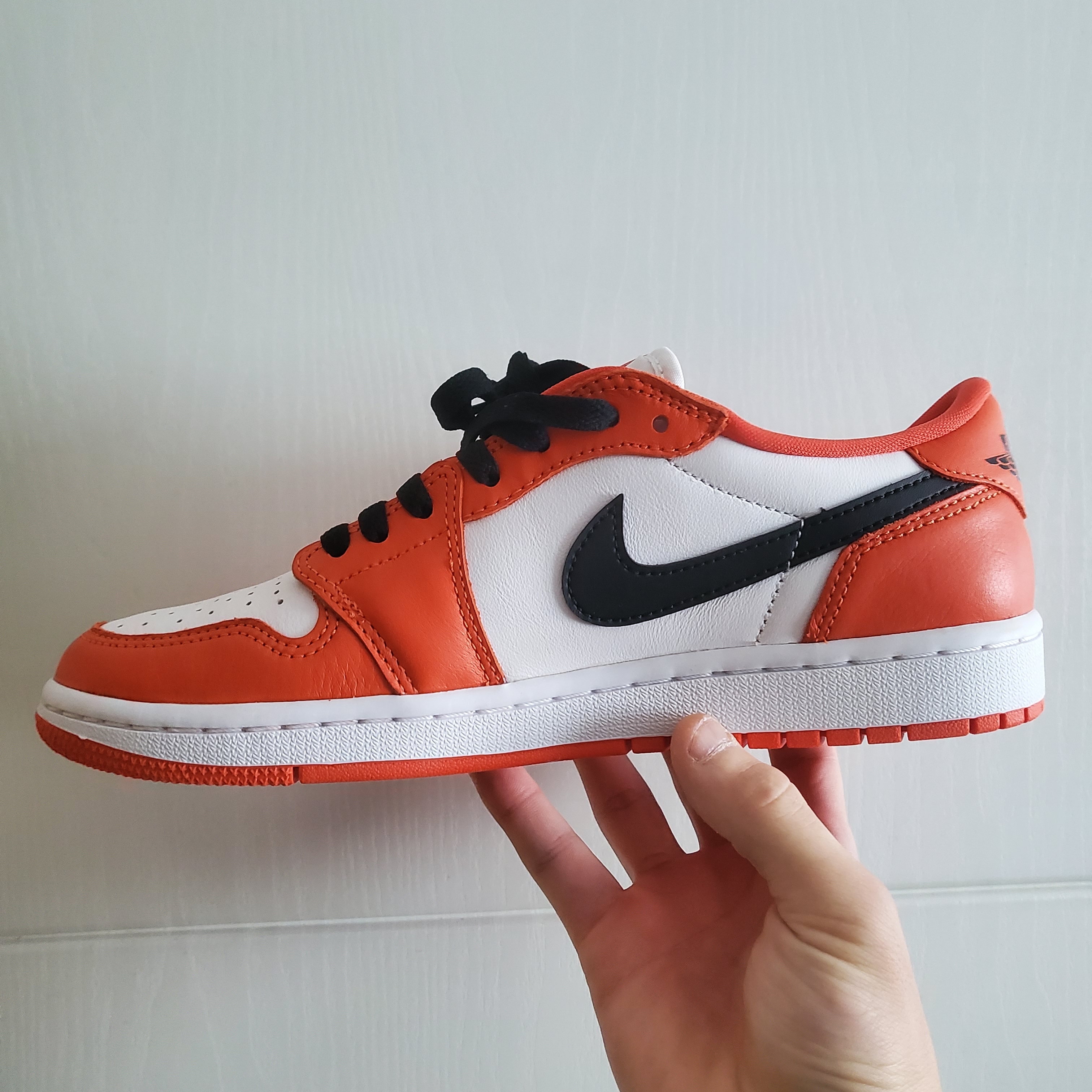 Jordan 1 Low OG Starfish 착용 스타일 - 3