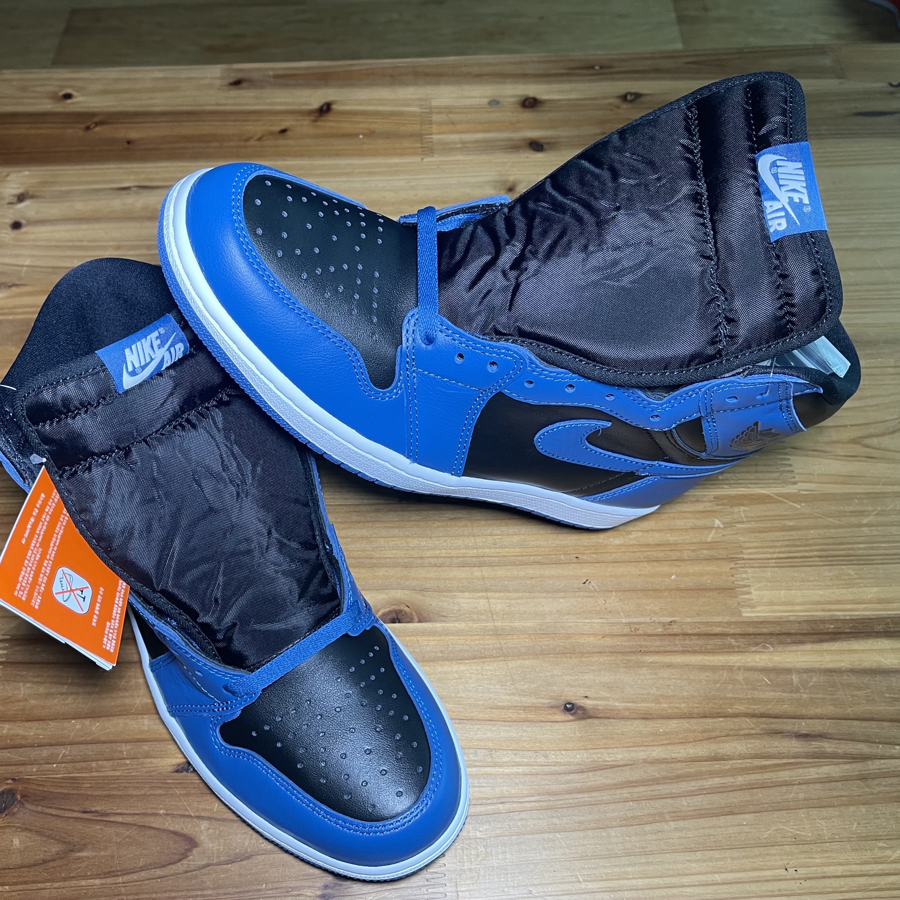 Jordan 1 Retro High OG Dark Marina Blue 착용 스타일