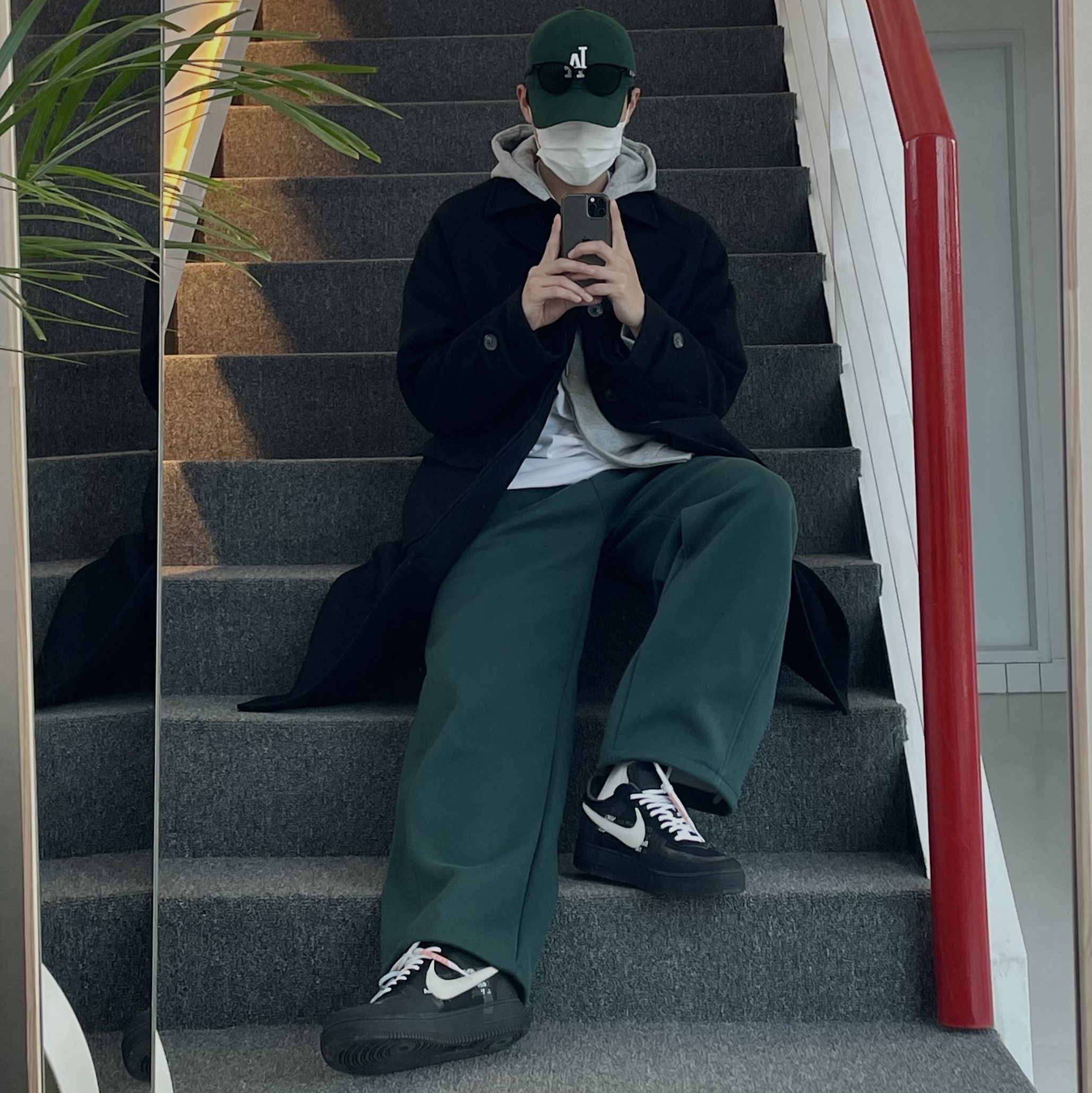 Nike x Off-White Air Force 1 Low Black White 착용 스타일 - 1