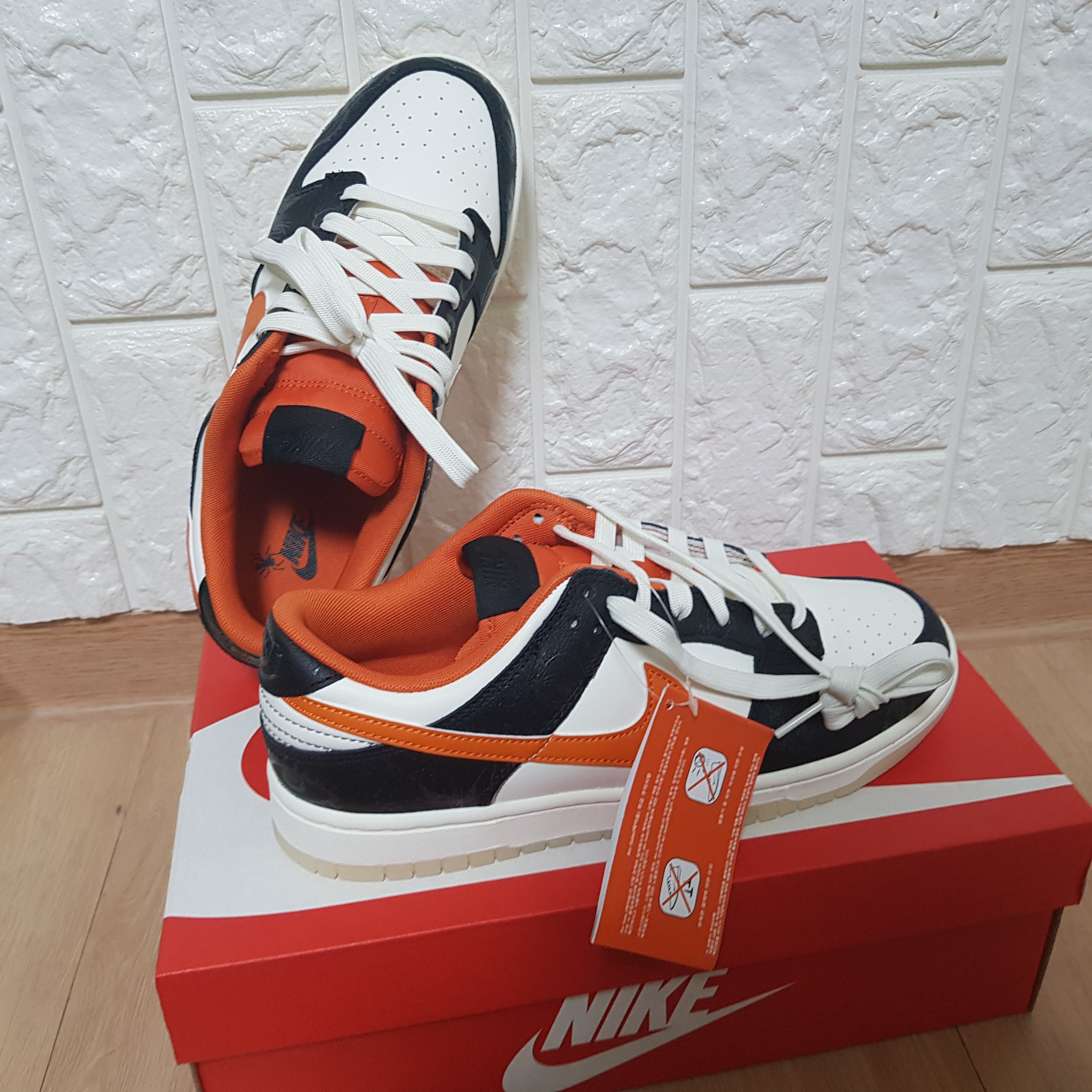 Nike Dunk Low Retro PRM Halloween 착용 스타일