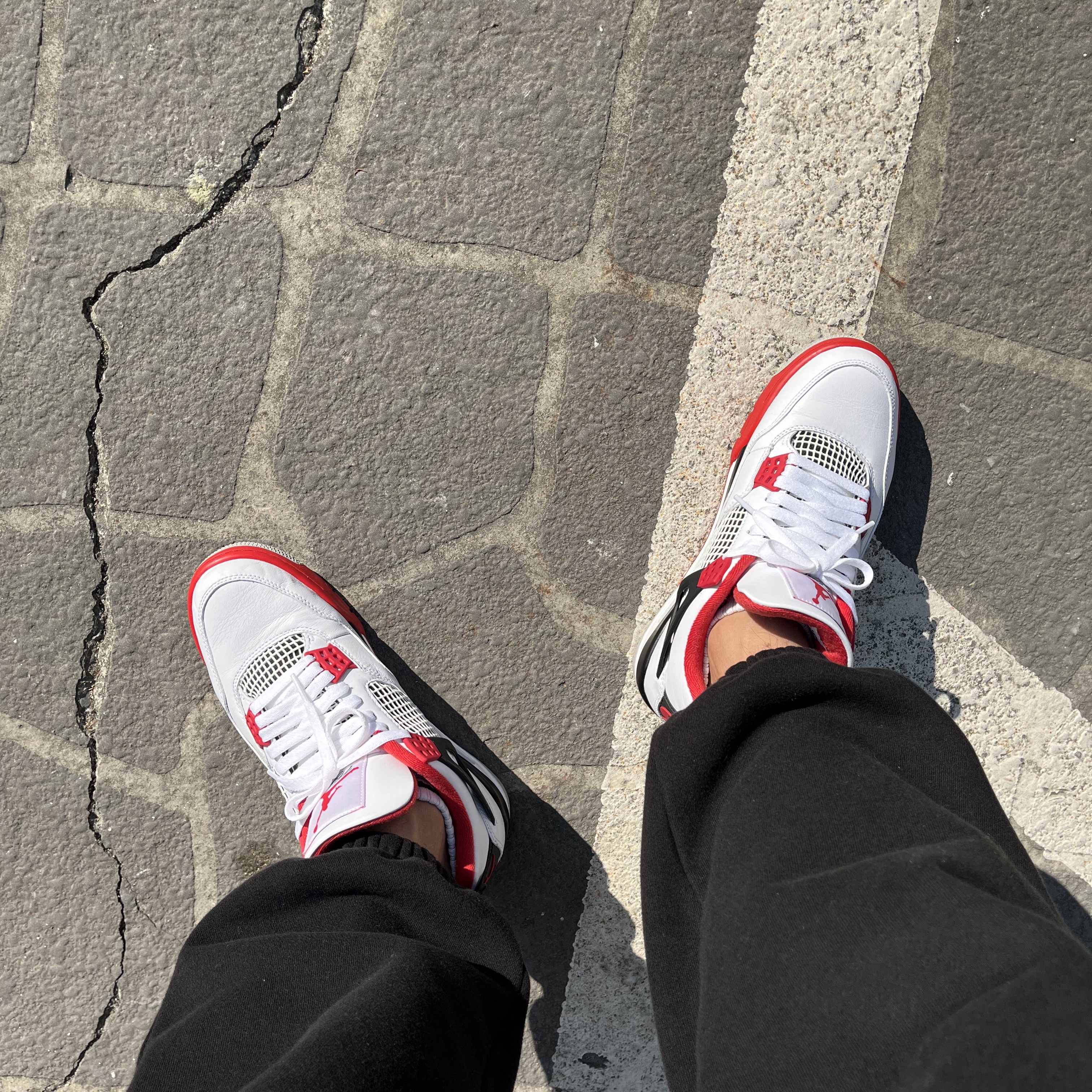 Jordan 4 Retro OG Fire Red 2020 착용 스타일