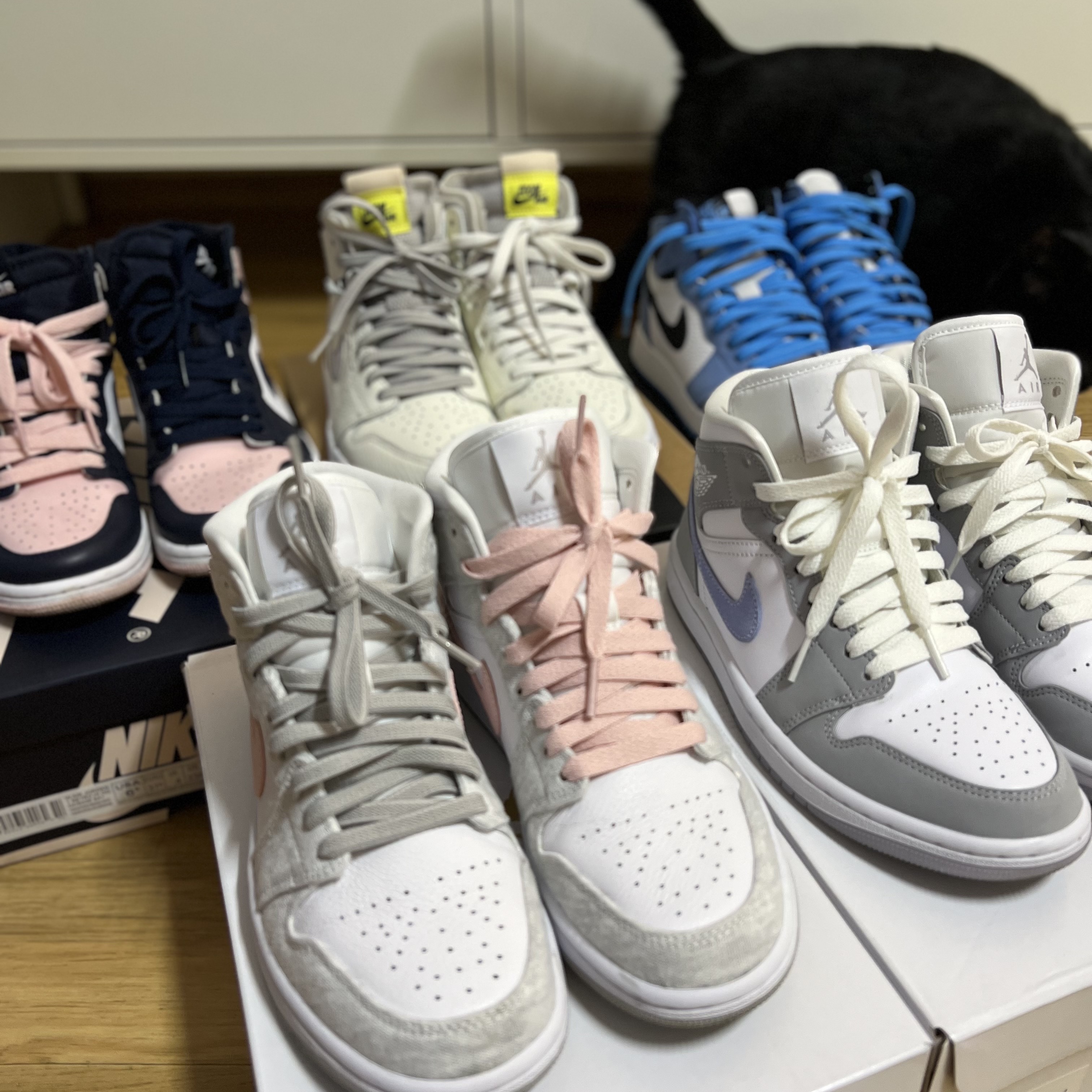 (W) Jordan 1 Mid Wolf Grey, Jordan 1 Retro High OG University Blue 착용 스타일 - 2