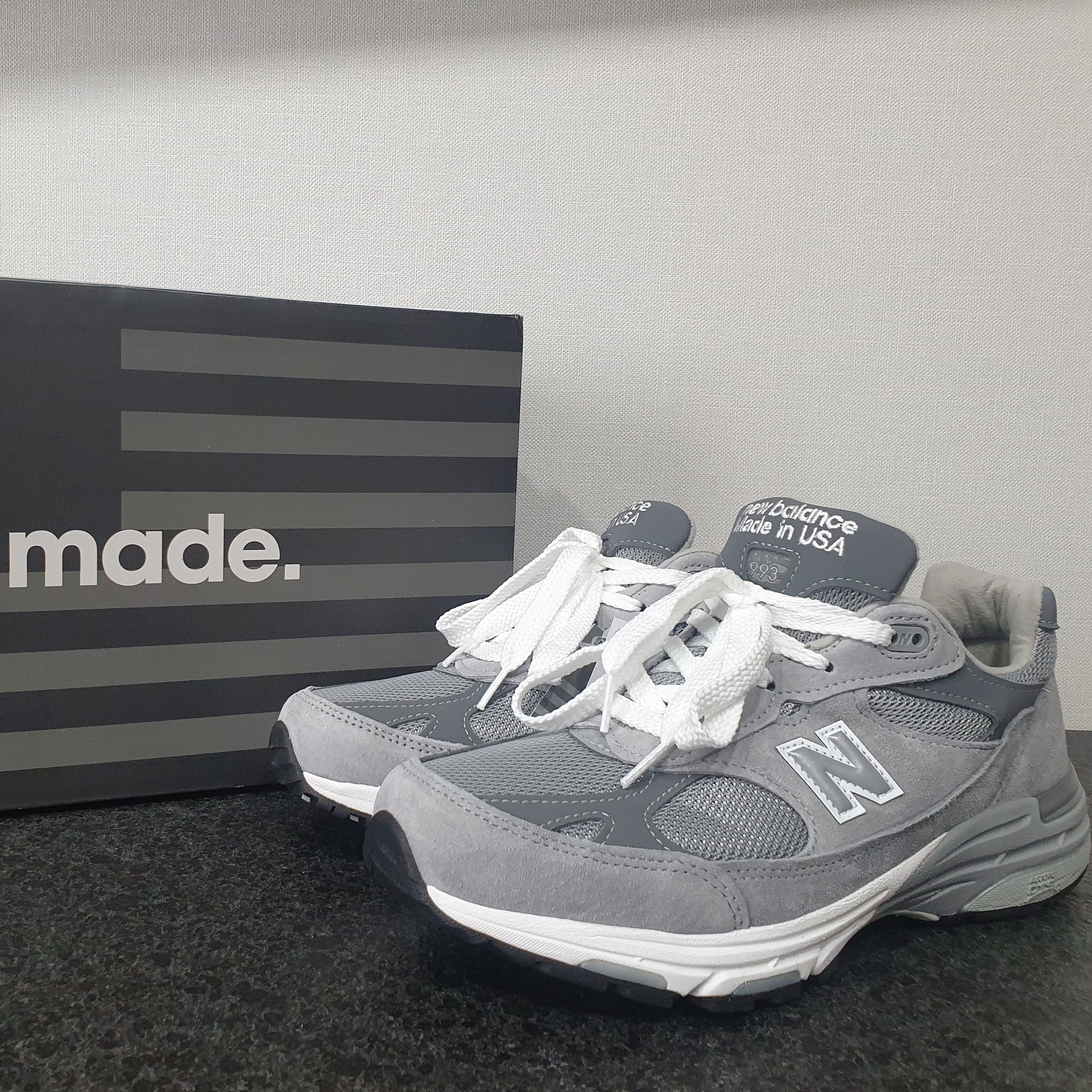 (W) New Balance 993 Made in USA Grey - D Wide 착용 스타일