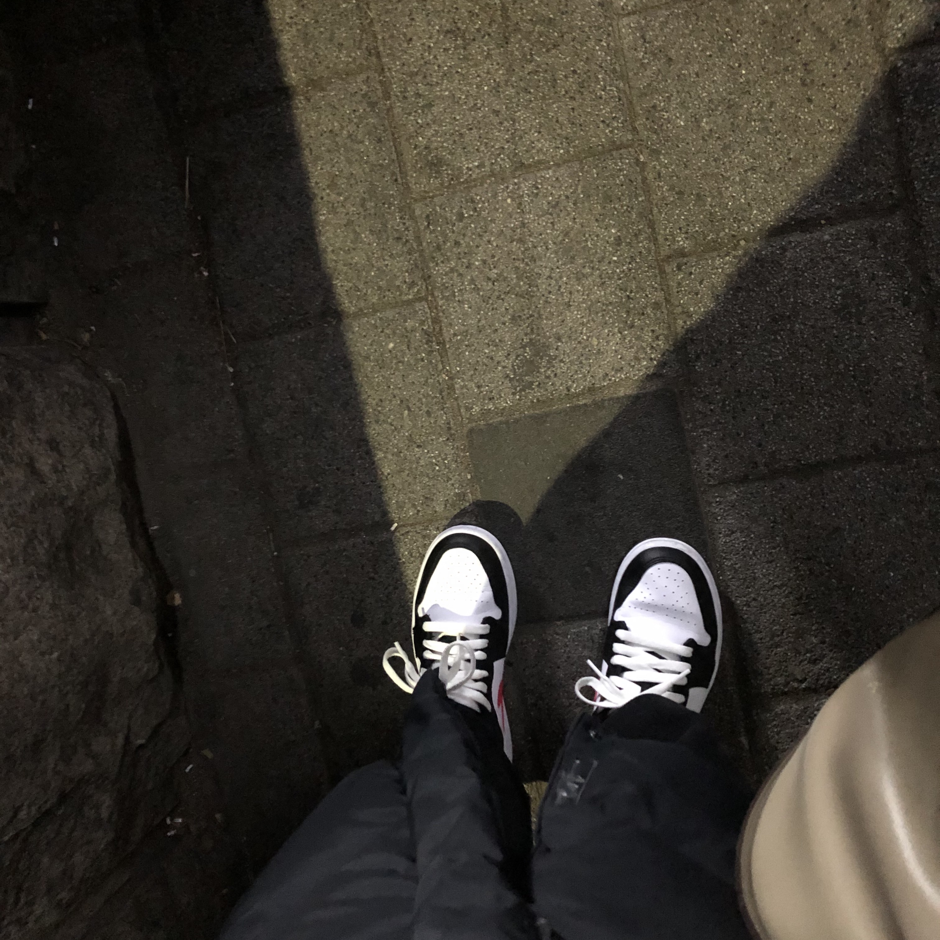(W) Jordan 1 Low Black Siren Red 착용 스타일