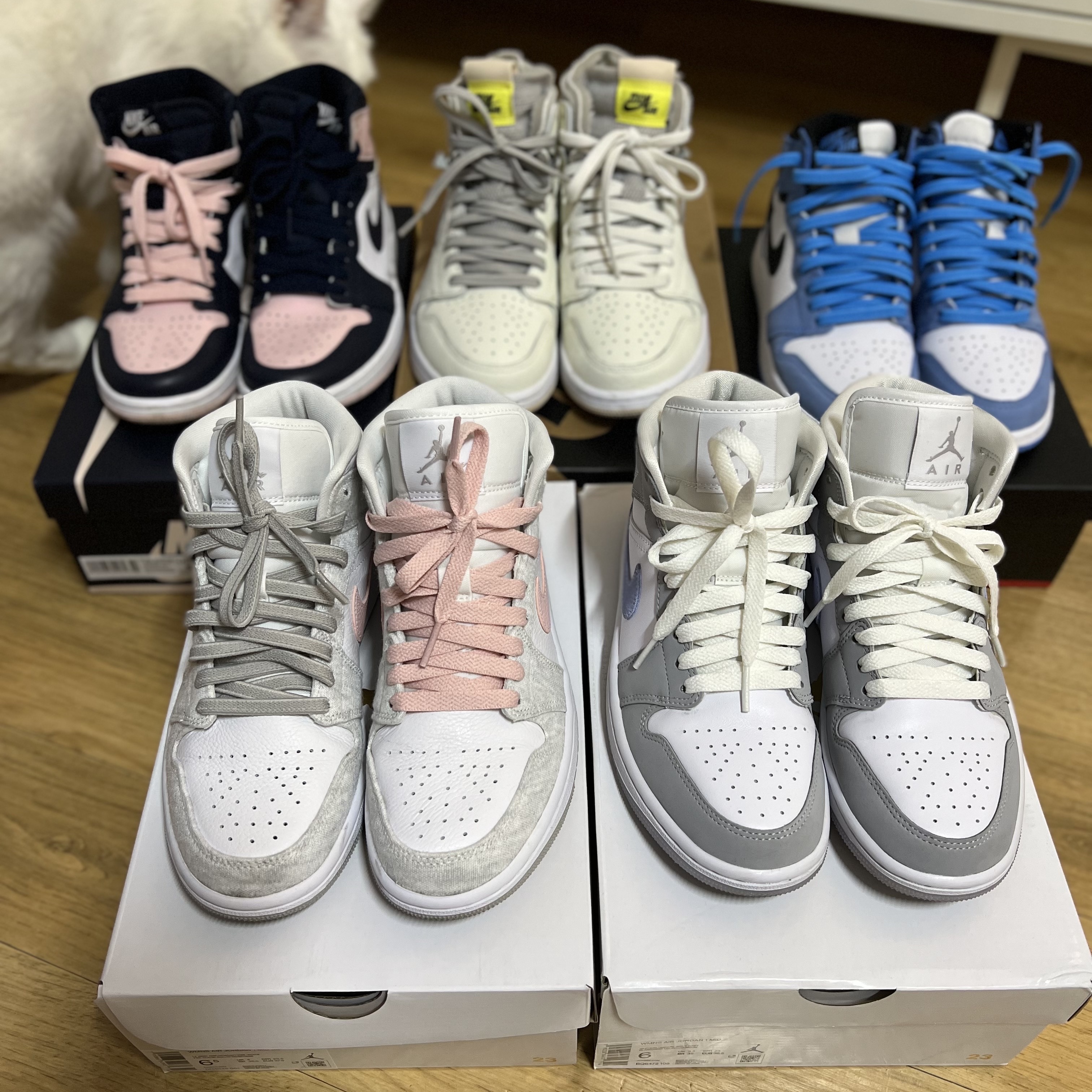 (W) Jordan 1 Mid Wolf Grey, Jordan 1 Retro High OG University Blue 착용 스타일 - 4