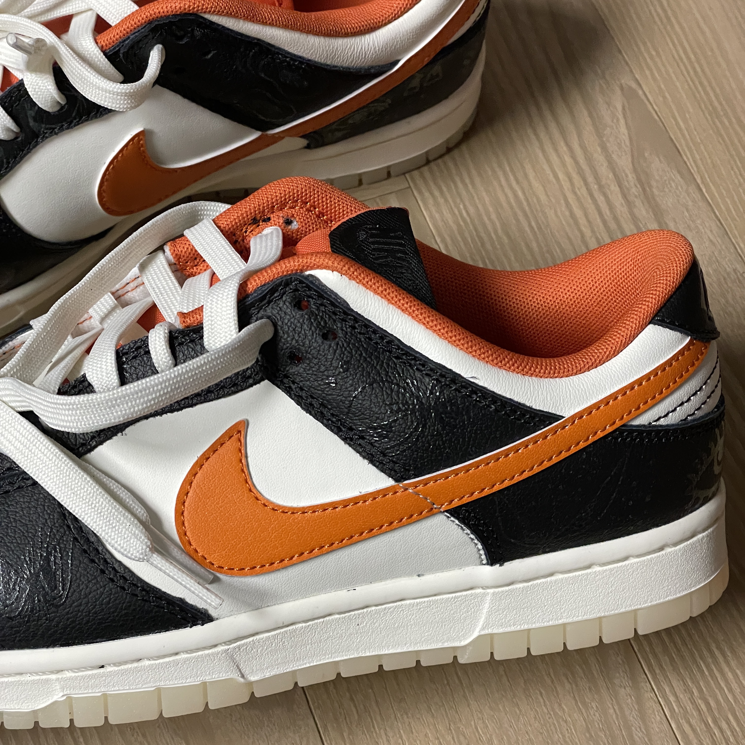 Nike Dunk Low Retro PRM Halloween 착용 스타일 - 2