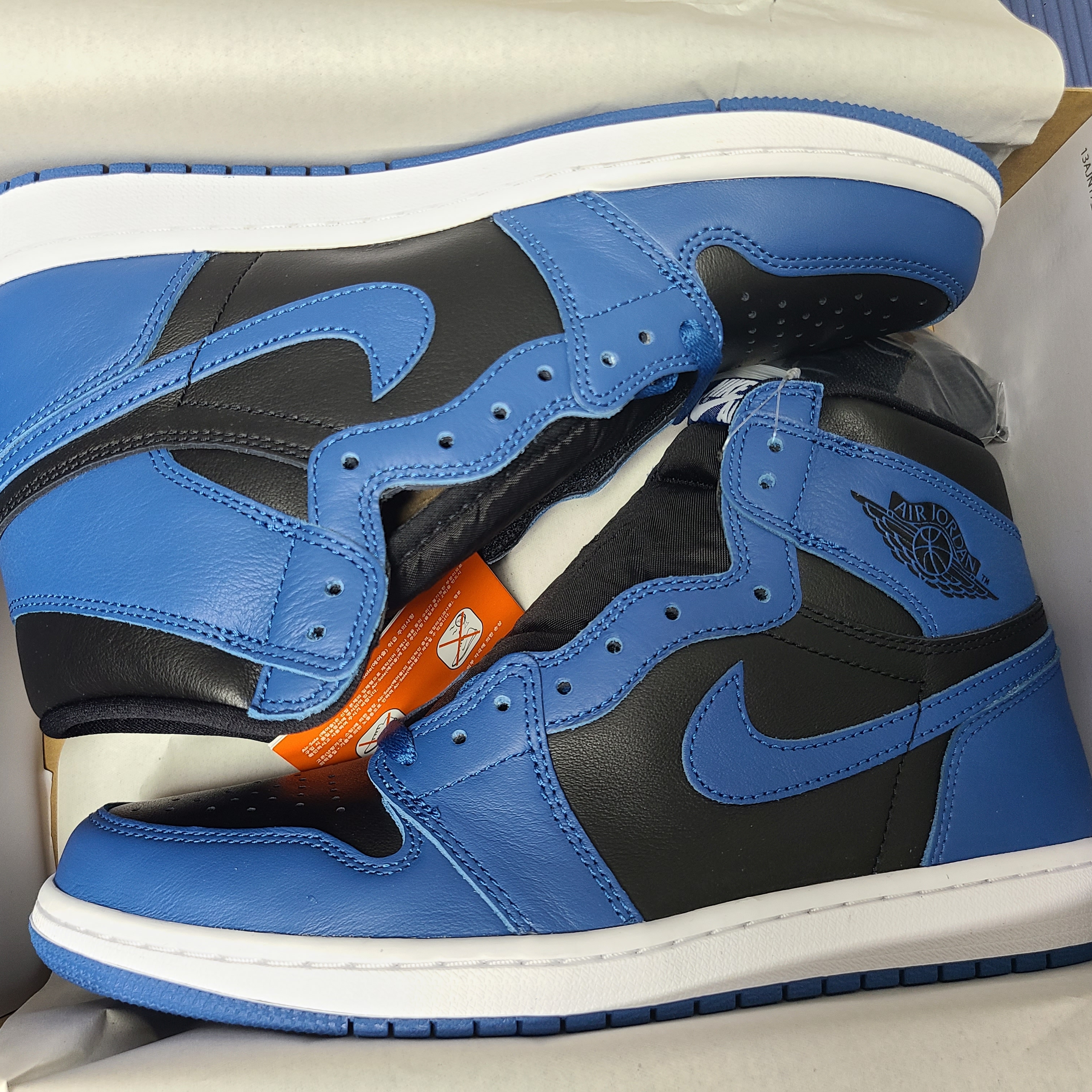 Jordan 1 Retro High OG Dark Marina Blue 착용 스타일