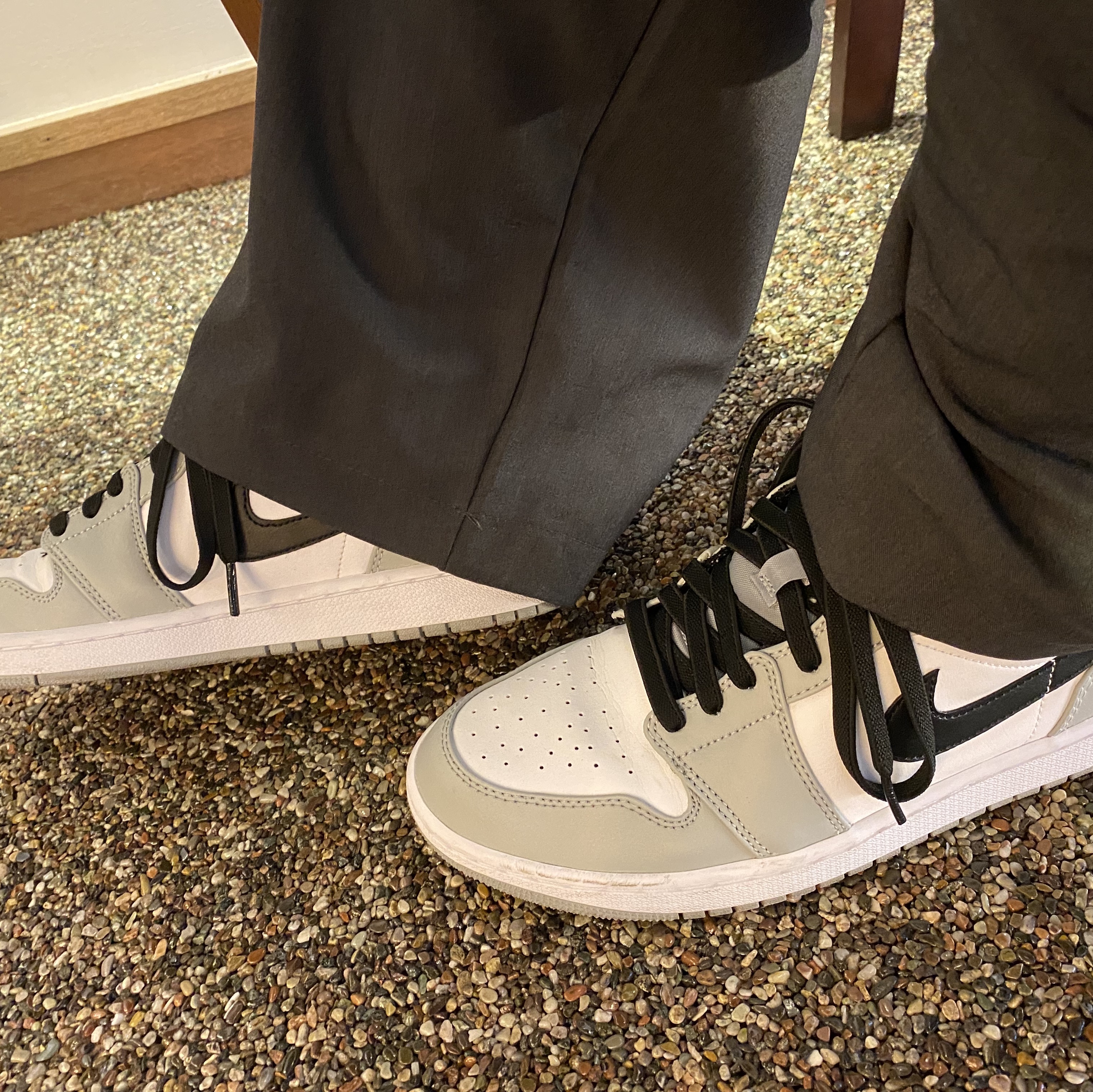 Jordan 1 Mid Light Smoke Grey, Jordan 1 x Dior Low OG 착용 스타일