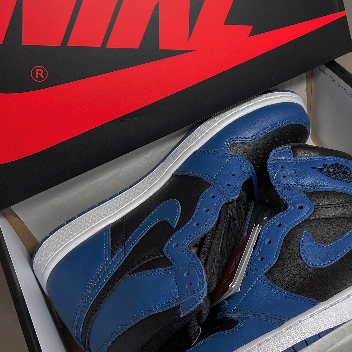 Jordan 1 Retro High OG Dark Marina Blue 착용 스타일