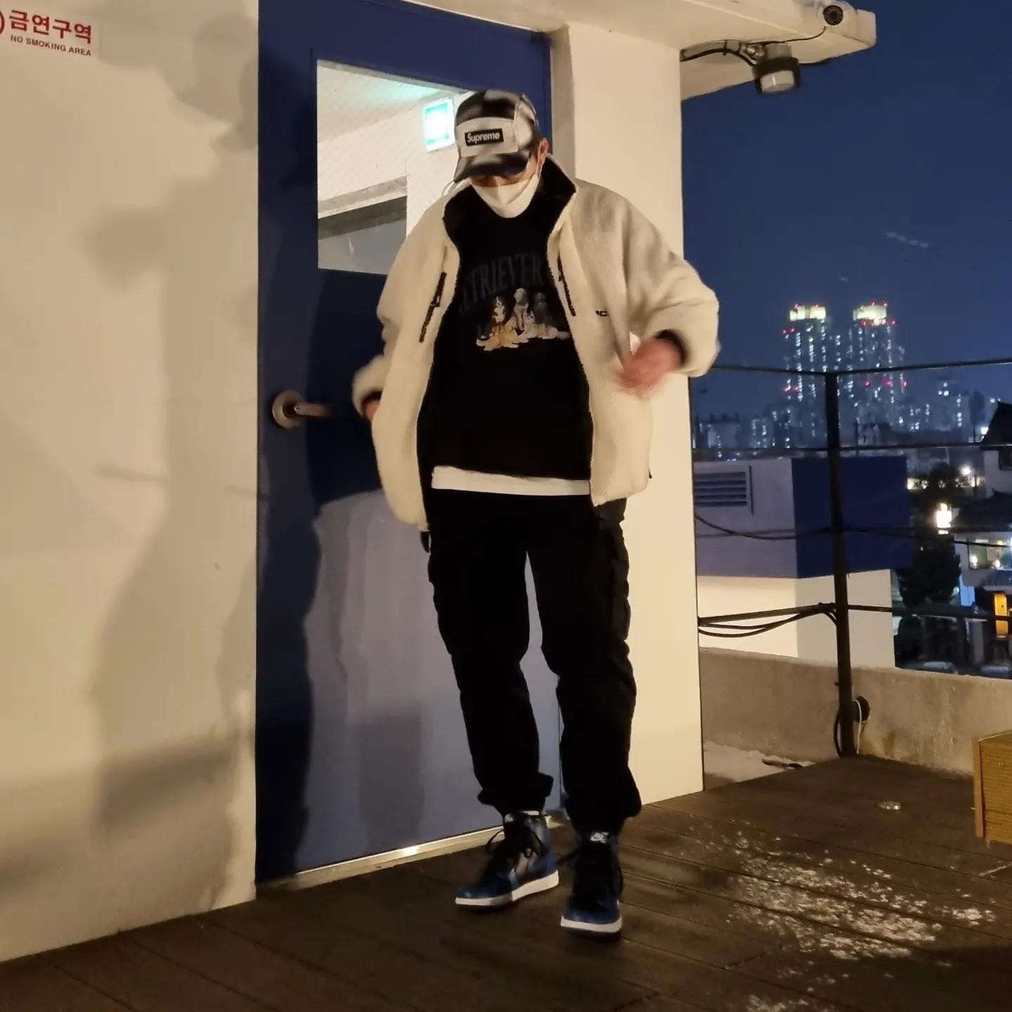 Jordan 1 Retro High OG Dark Marina Blue, Supreme Washed Satin Camo Camp Cap Snow Camo - 21SS 착용 스타일 - 1