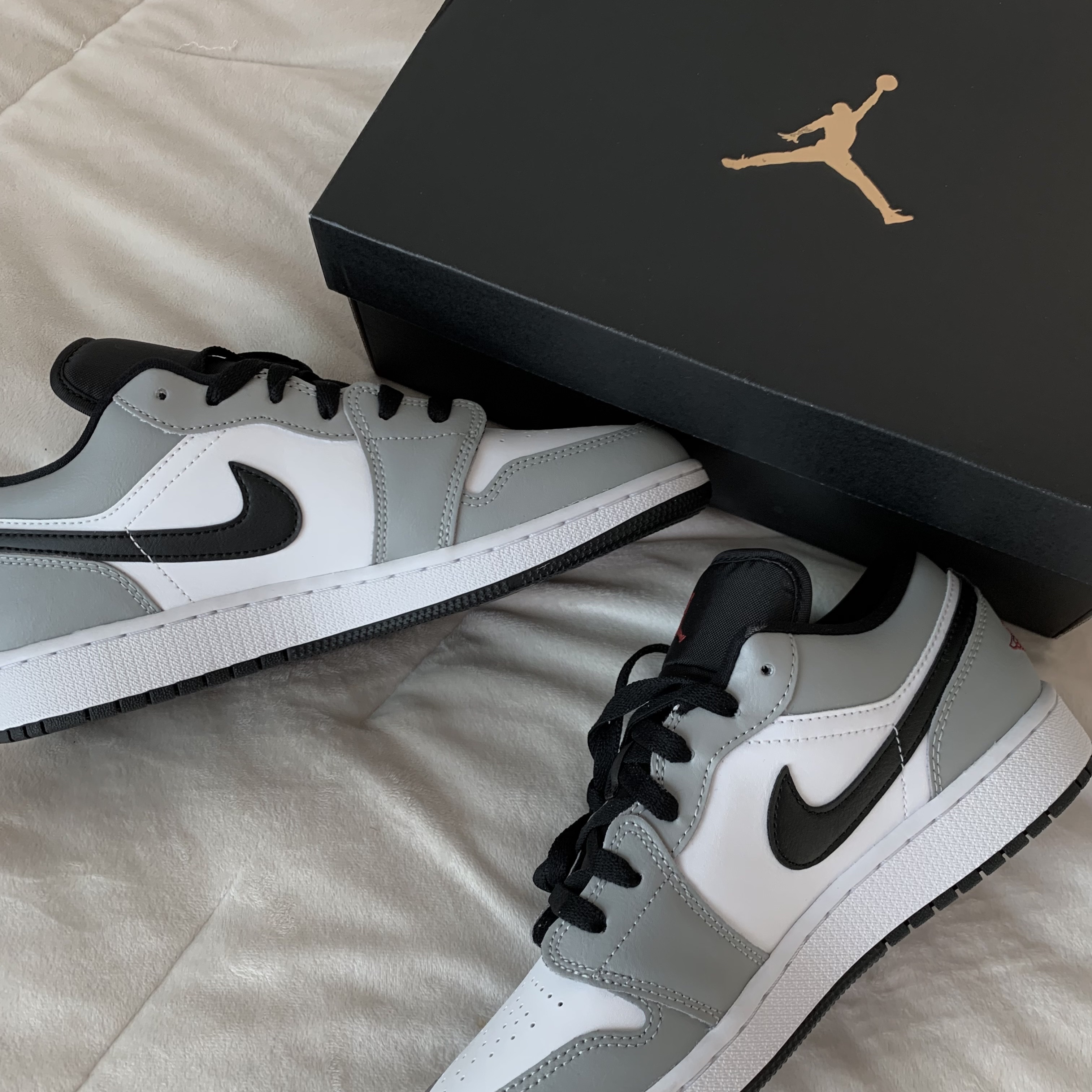Jordan 1 Low Light Smoke Grey 착용 스타일