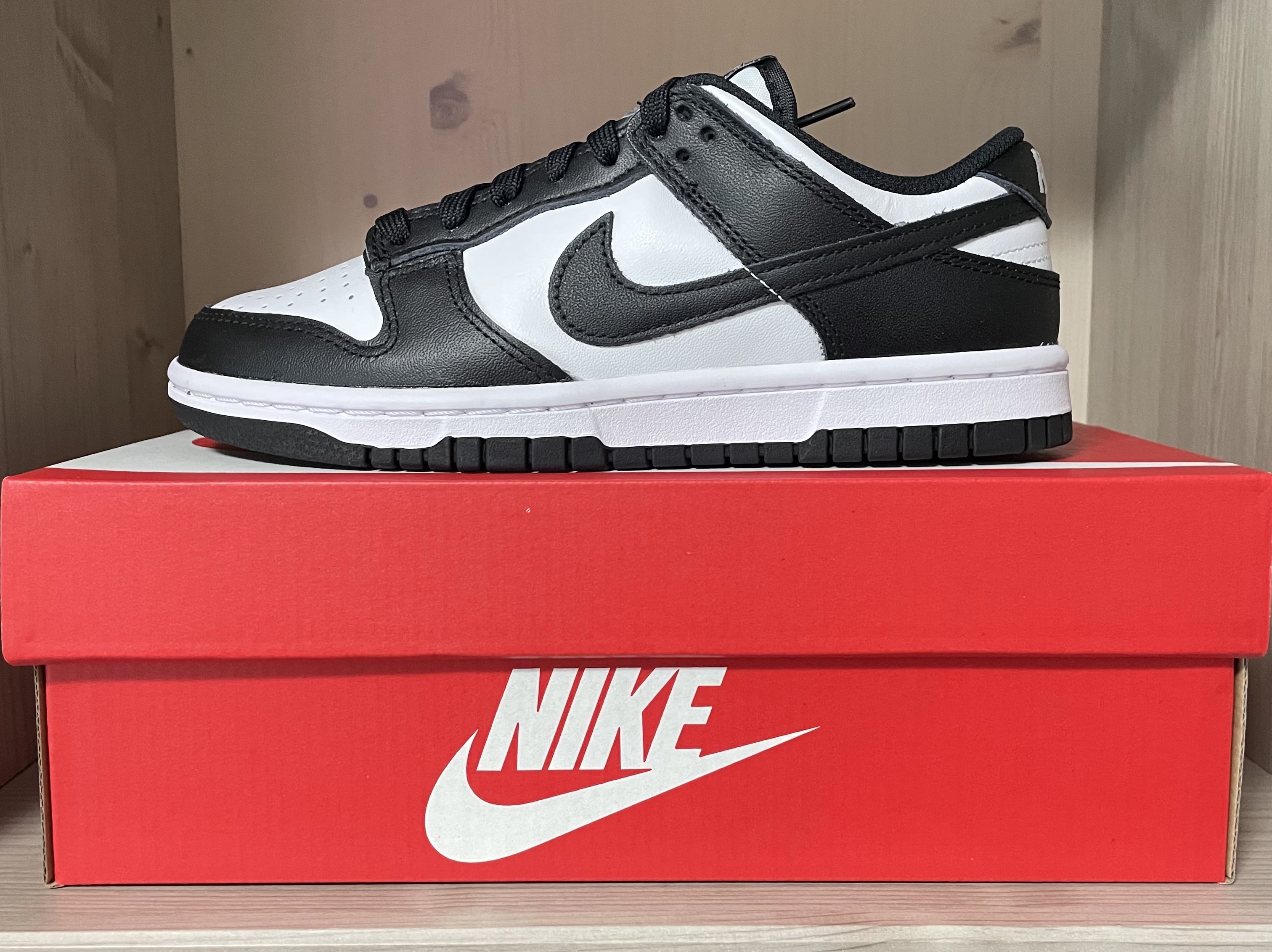 (W) Nike Dunk Low Black 착용 스타일