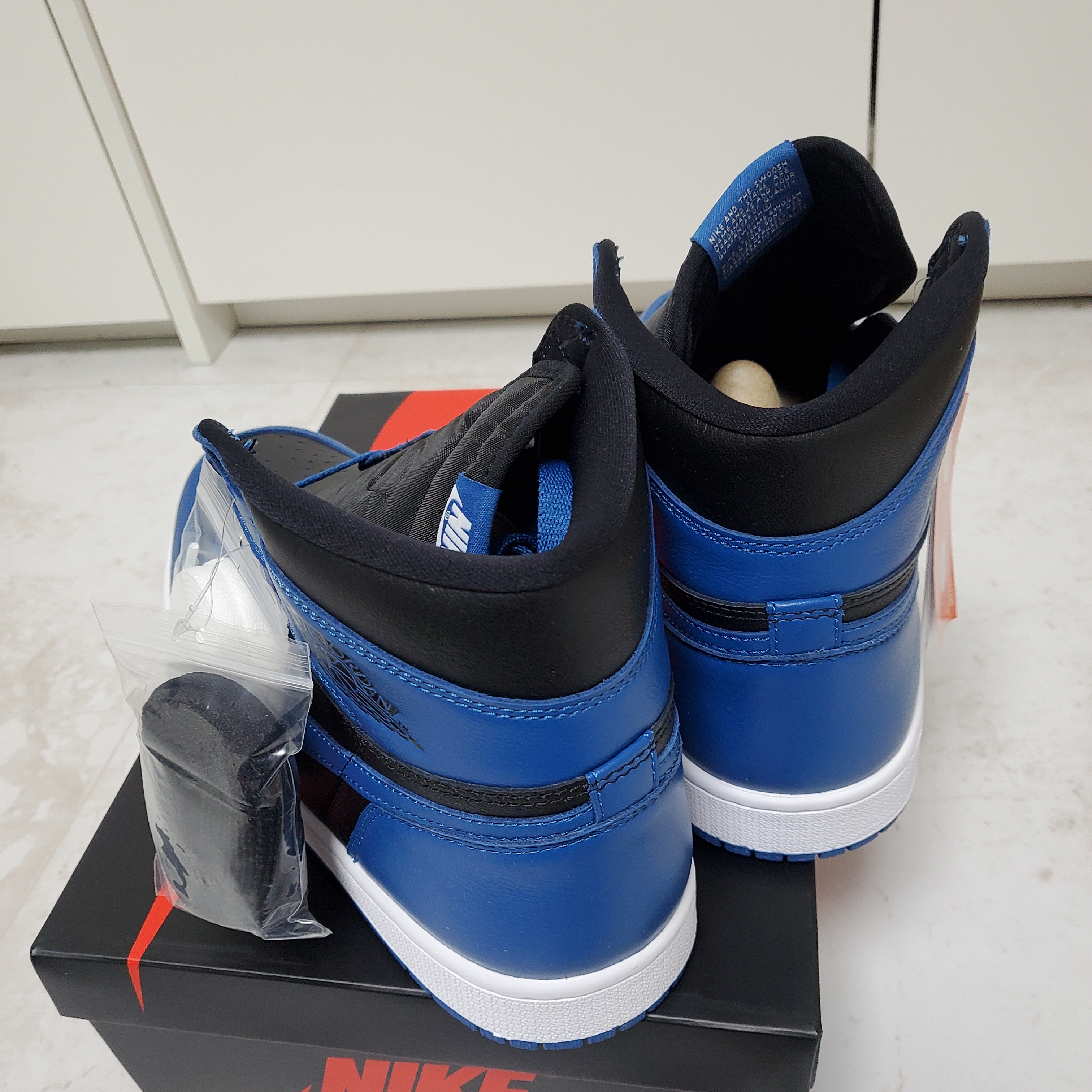 Jordan 1 Retro High OG Dark Marina Blue 착용 스타일 - 5