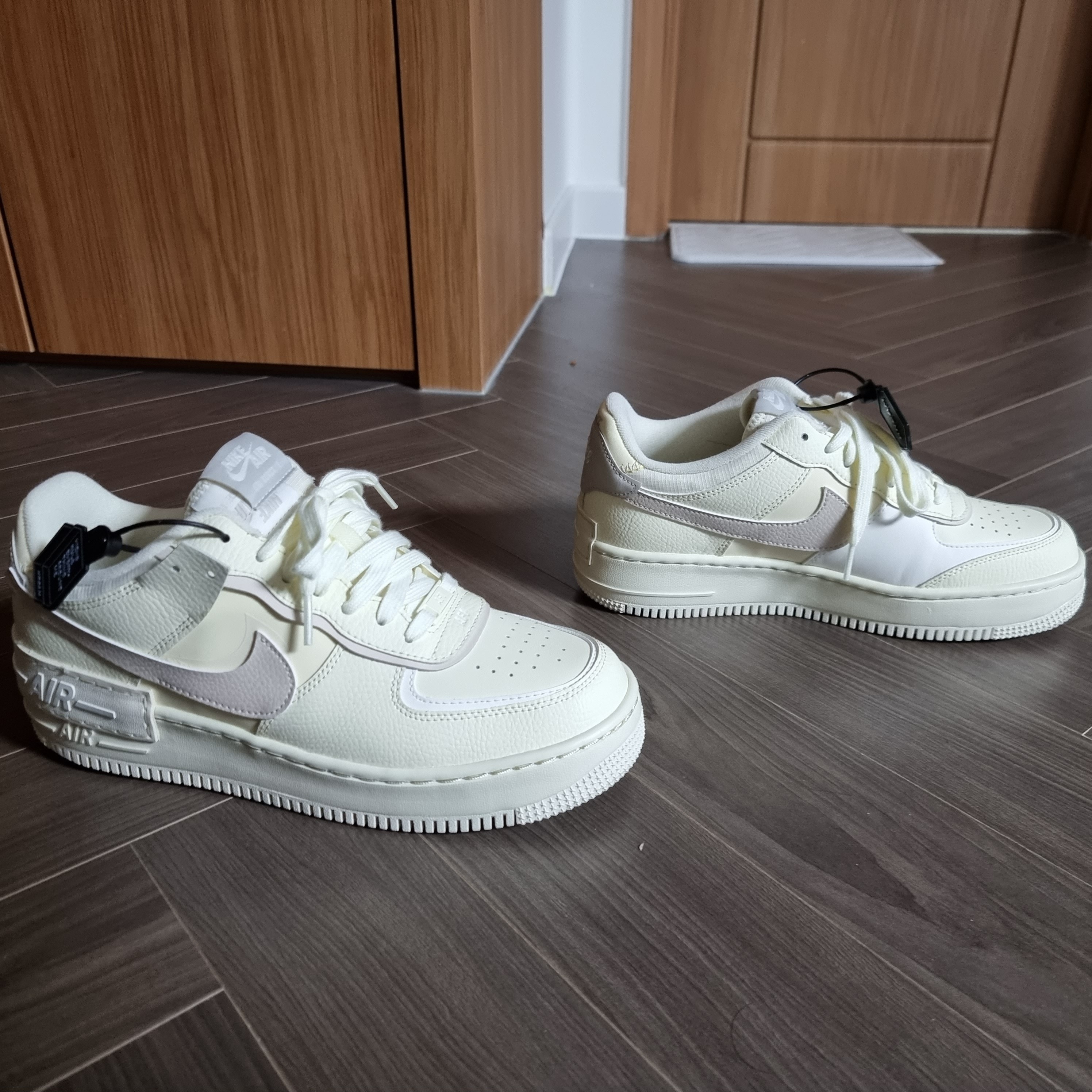 (W) Nike Air Force 1 Shadow Coconut Milk 착용 스타일 - 1
