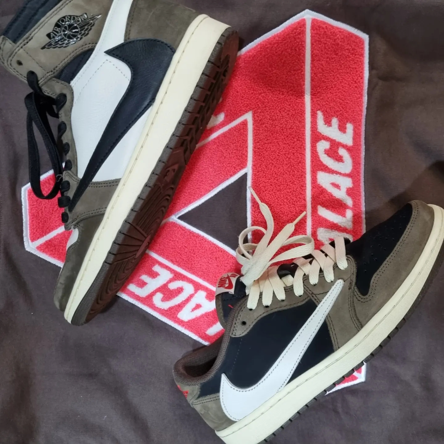 Palace Tri-Chenille Hood Brown - 21FW, Jordan 1 x Travis Scott Retro High OG SP Mocha 착용 스타일 - 2