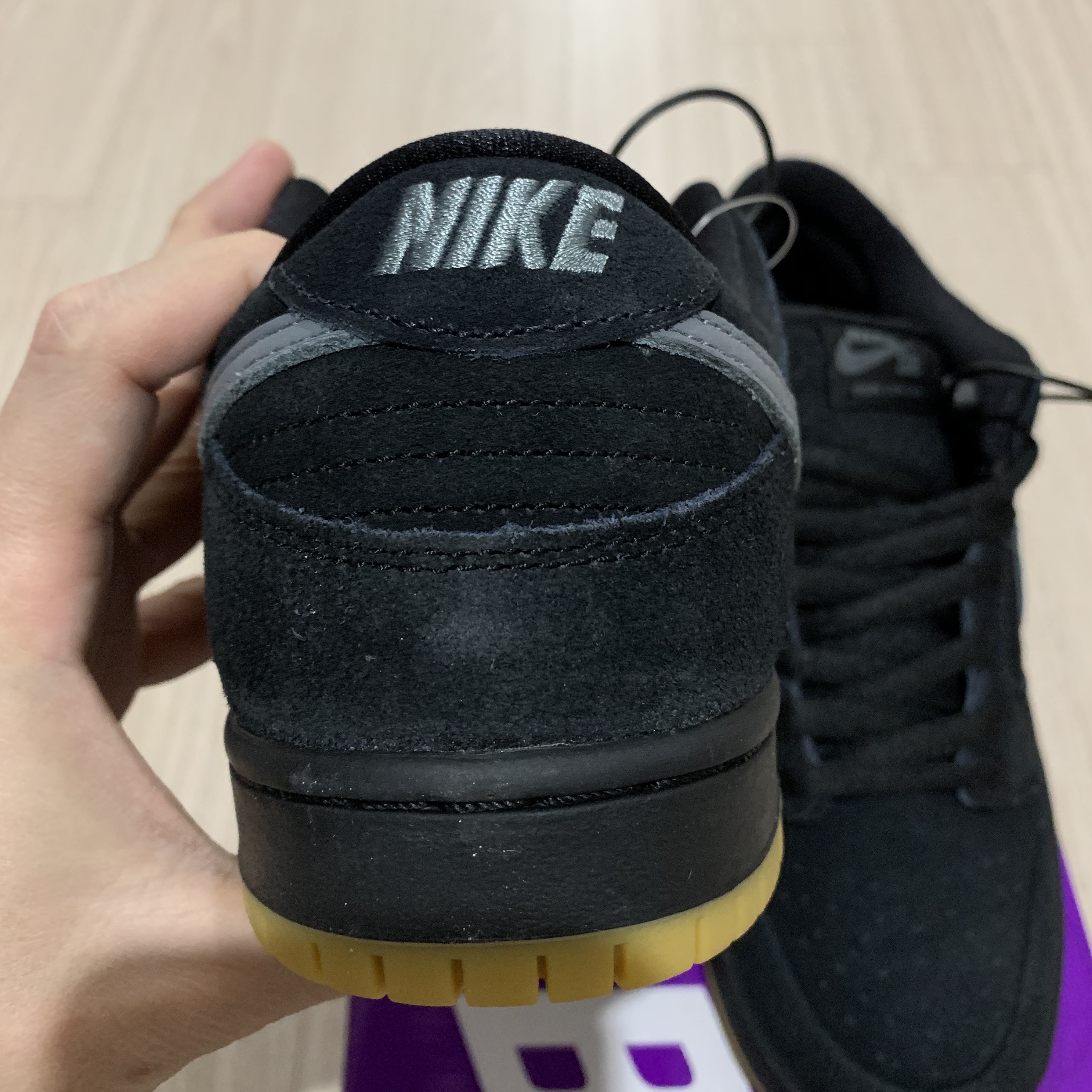 Nike SB Dunk Low Pro Black Cool Grey 착용 스타일 - 3