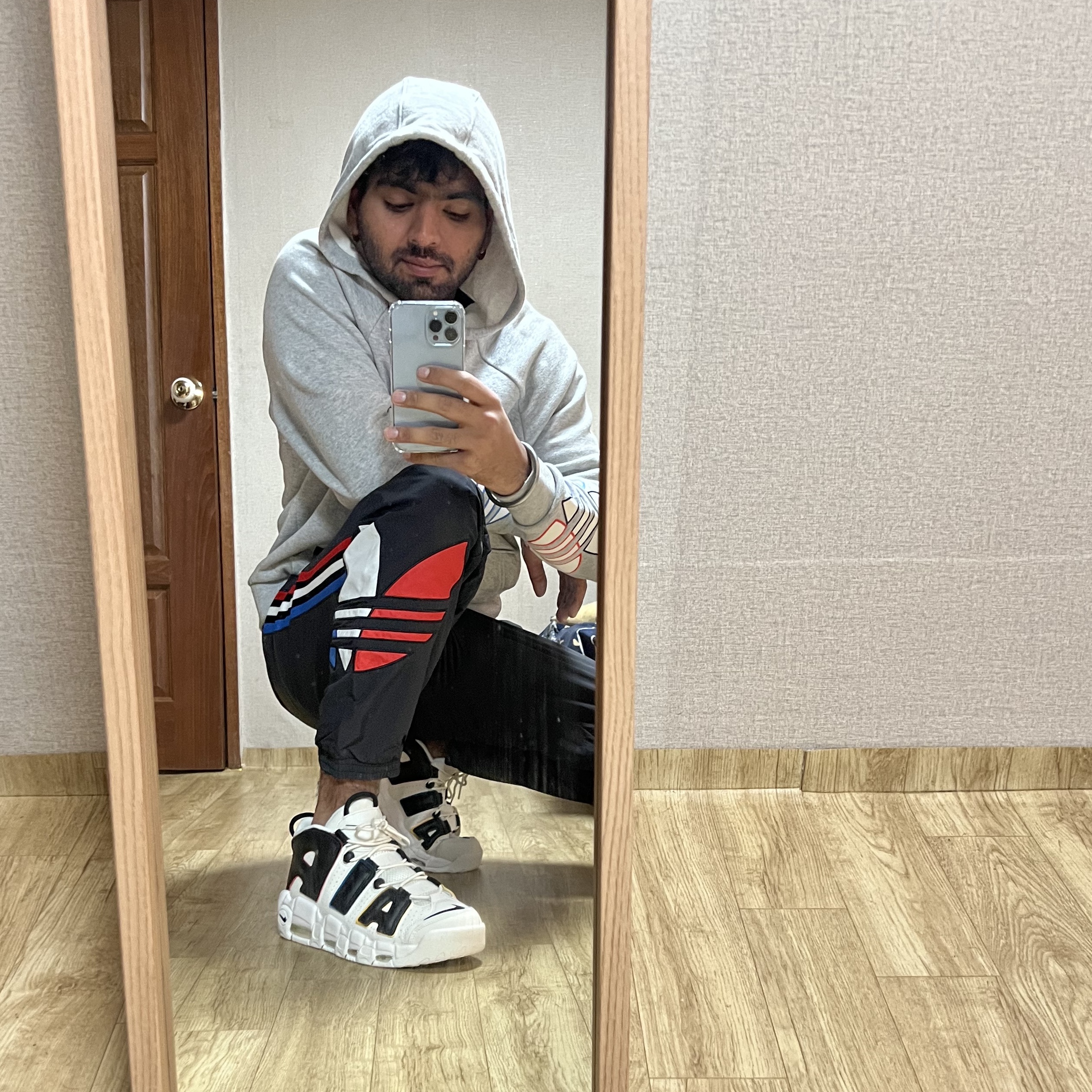Nike Air More Uptempo 96 Trading Cards 착용 스타일