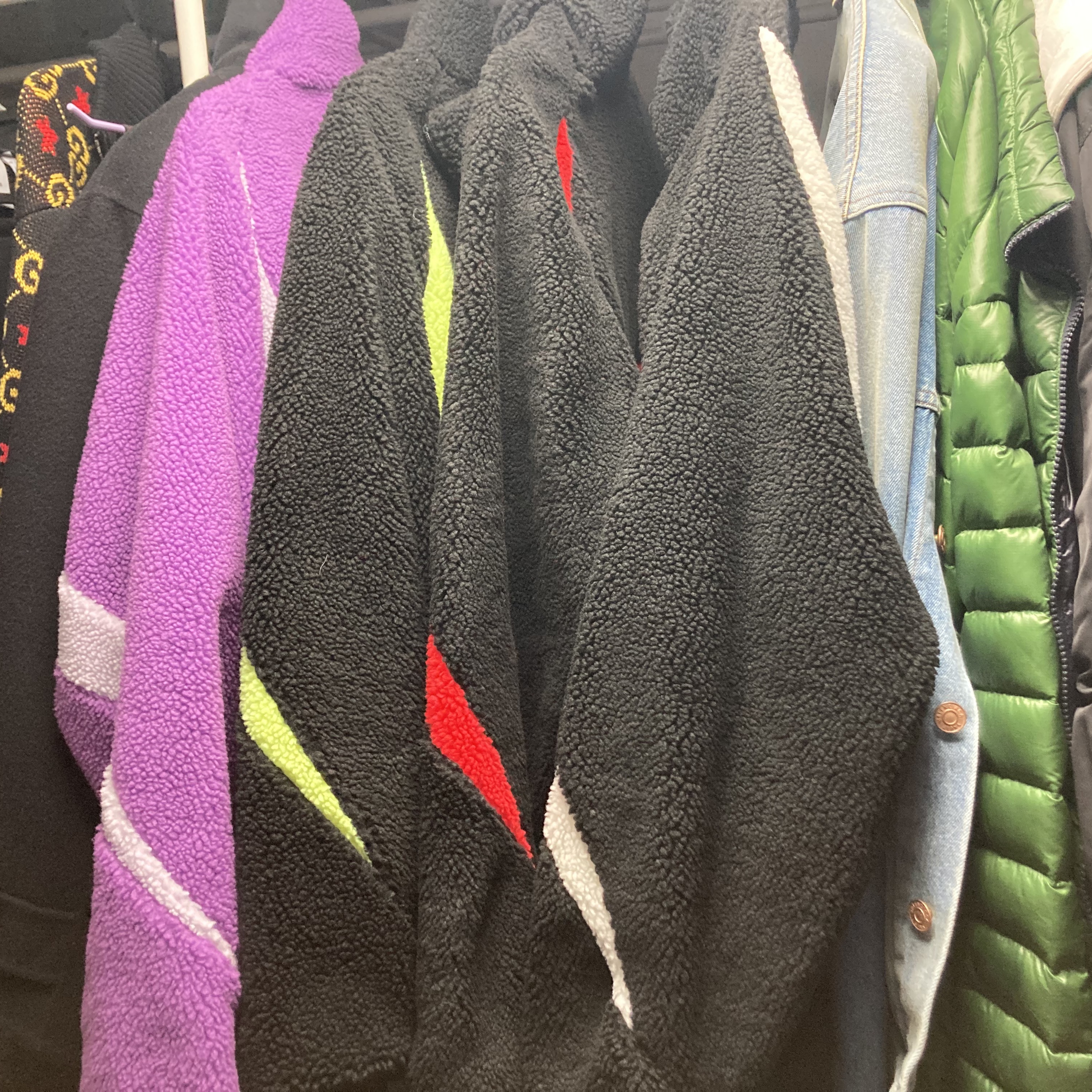Nike Big Swoosh Full Zip Jacket Black Sail, Nike Big Swoosh Full Zip Jacket Black Chili Red 착용 스타일