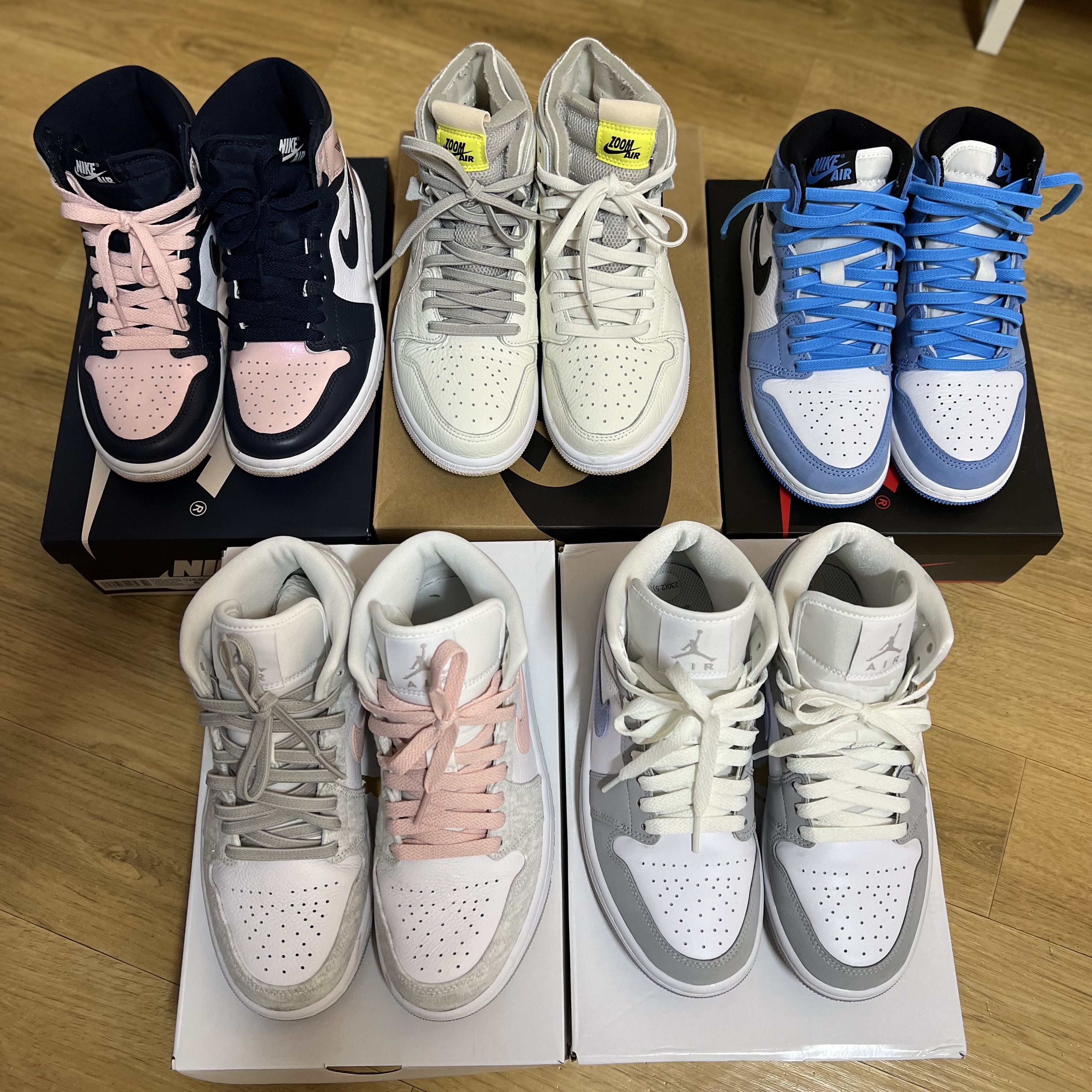 (W) Jordan 1 Mid Wolf Grey, Jordan 1 Retro High OG University Blue 착용 스타일 - 1