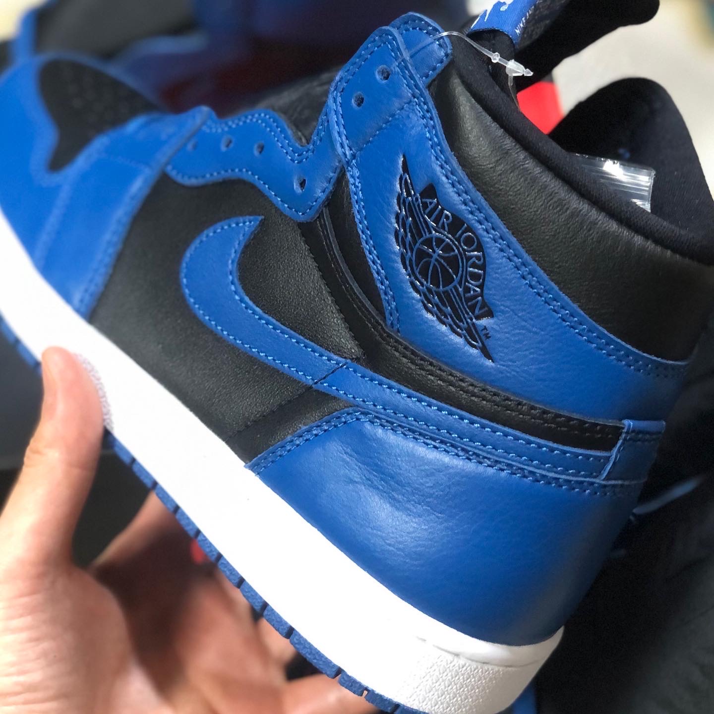 Jordan 1 Retro High OG Dark Marina Blue 착용 스타일 - 3