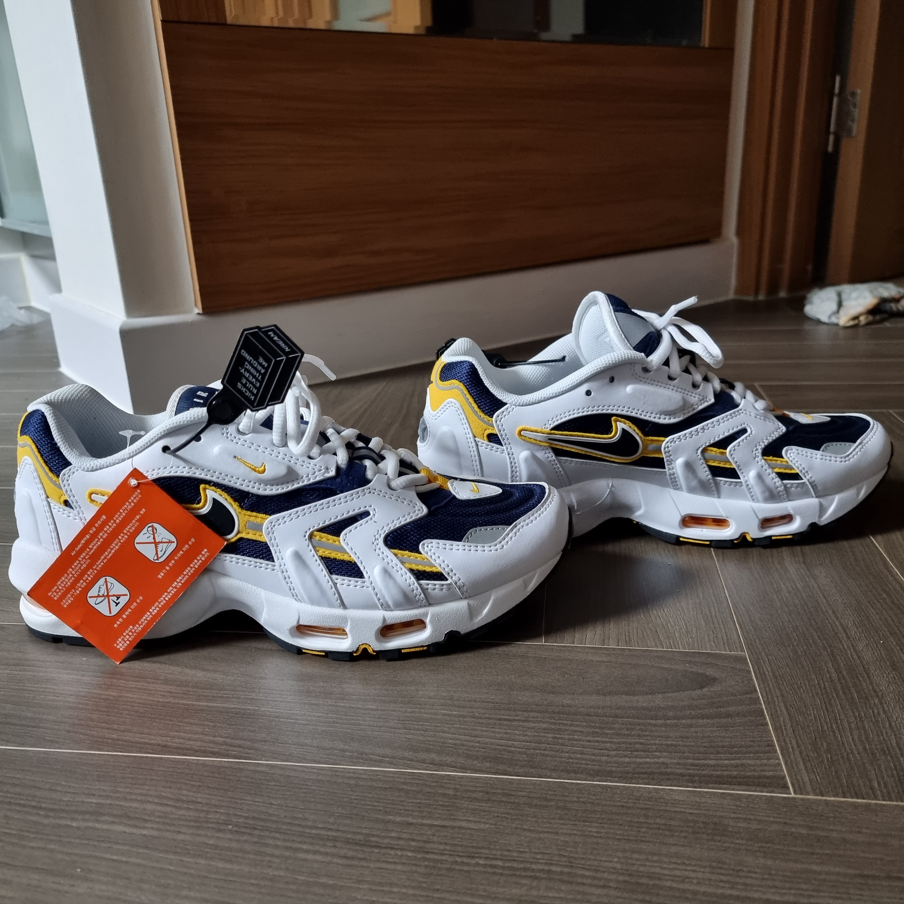 Nike Air Max 96 II Midnight Navy 착용 스타일