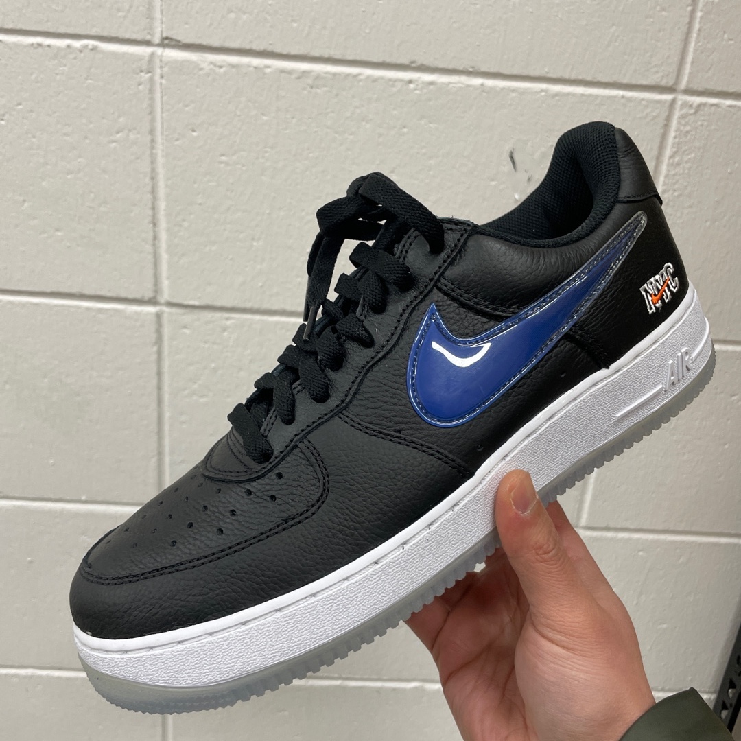 Nike x Kith Air Force 1 Low NYC Black 착용 스타일 - 1