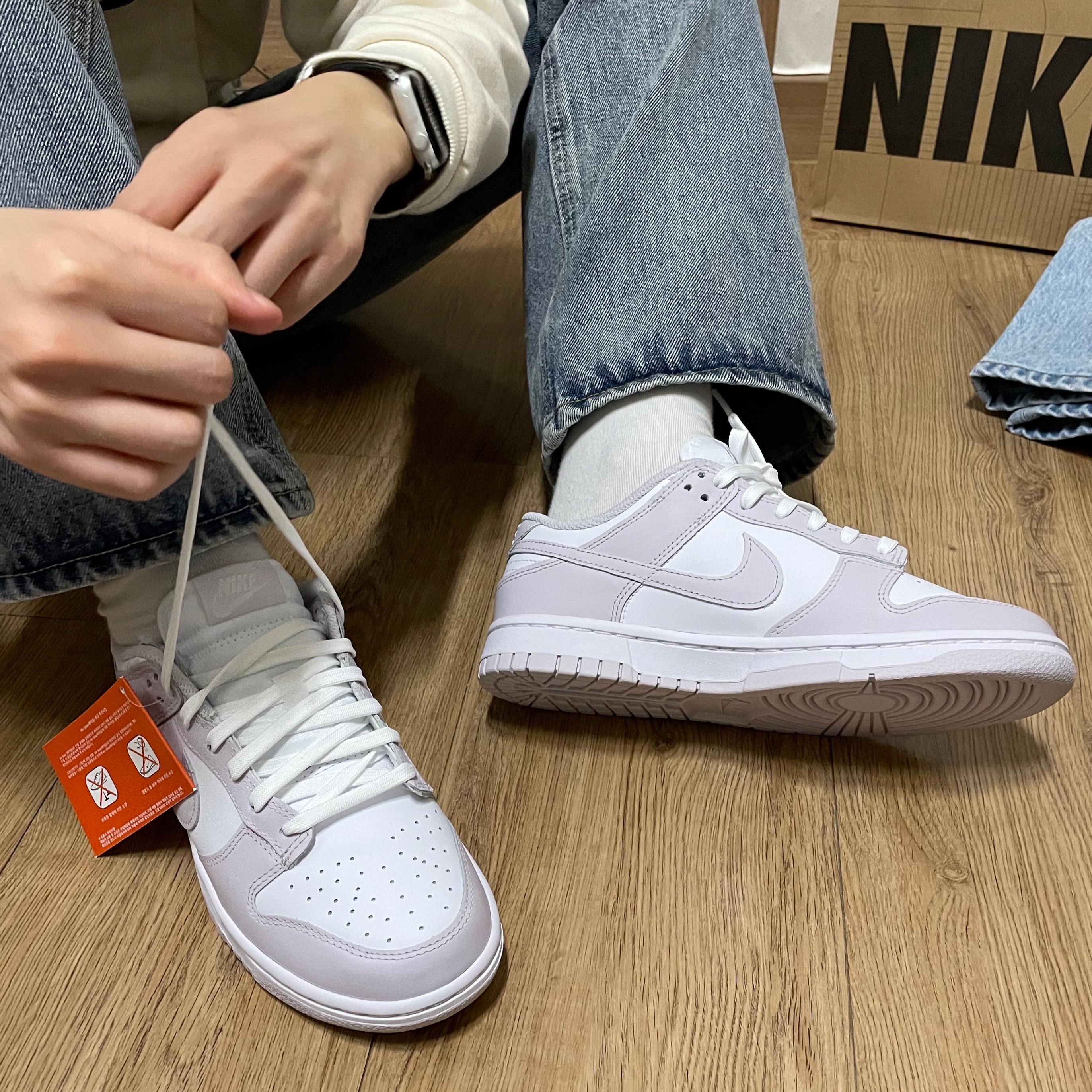(W) Nike Dunk Low Venice 착용 스타일 - 2