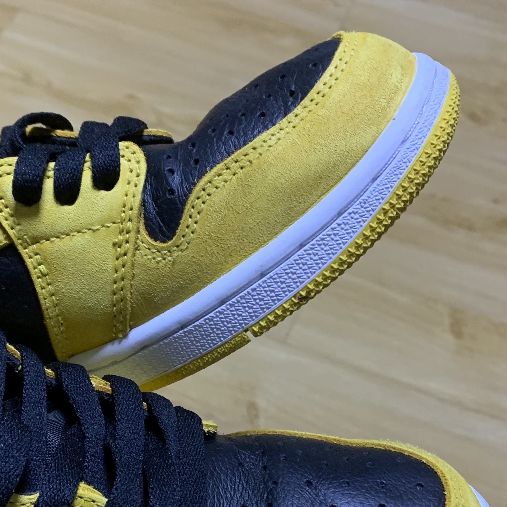 Jordan 1 Retro High OG Pollen 착용 스타일 - 3