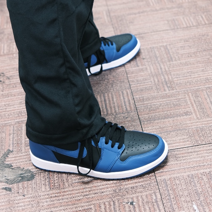 Jordan 1 Retro High OG Dark Marina Blue 착용 스타일 - 2