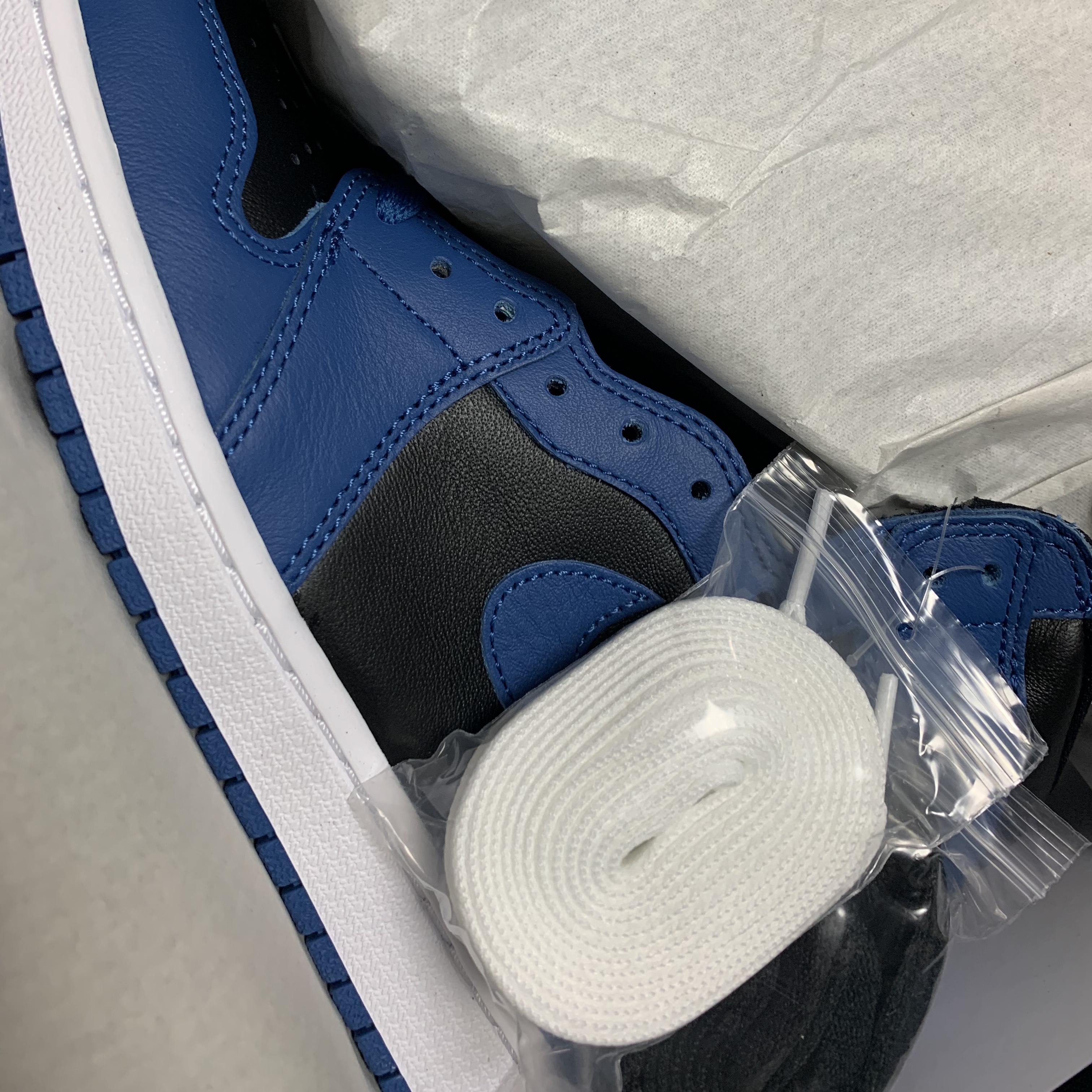 Jordan 1 Retro High OG Dark Marina Blue 착용 스타일