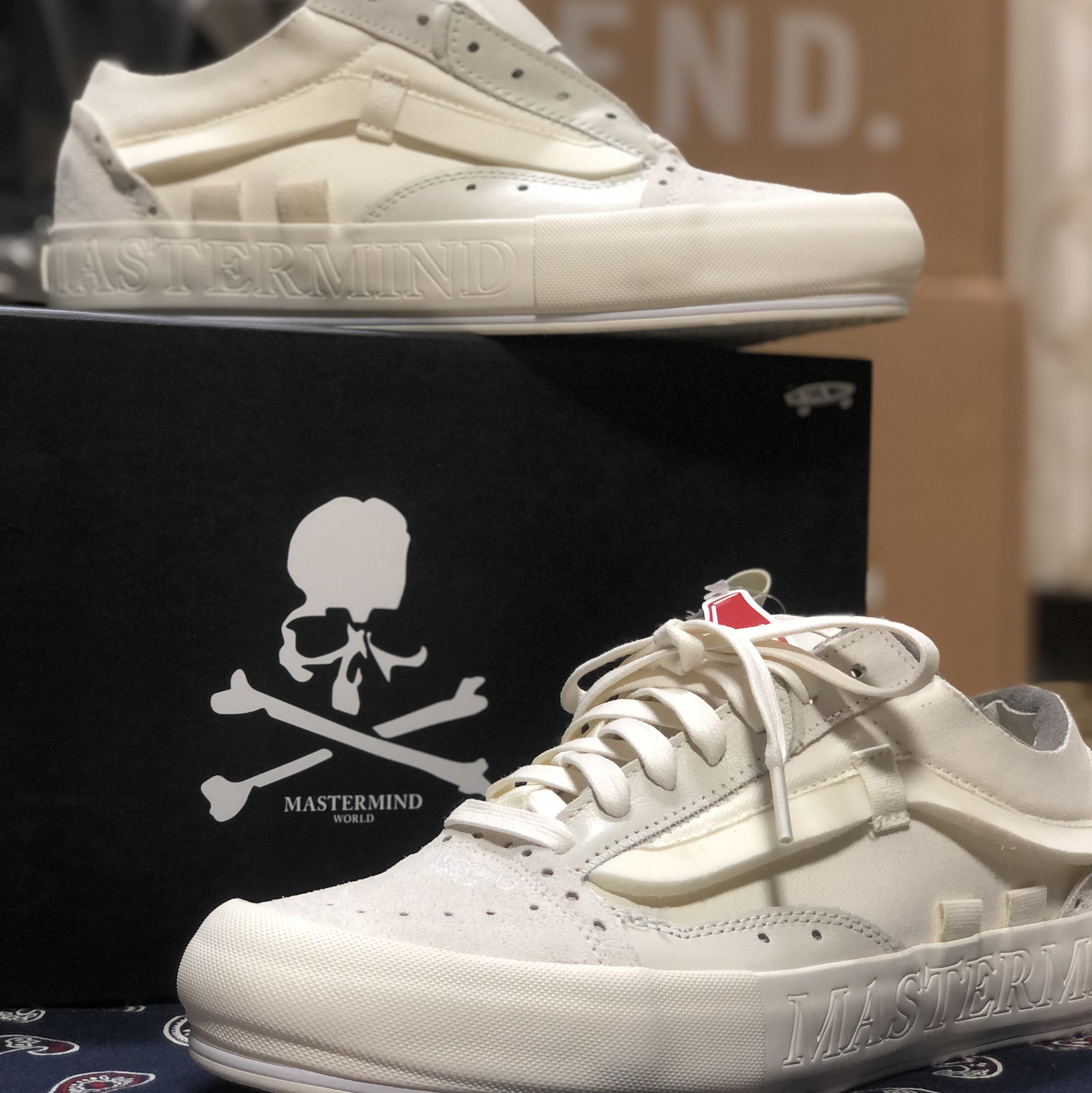 Vans Vault x Mastermind x END. Old Skool Cap LX Marshmallow 착용 스타일 - 1