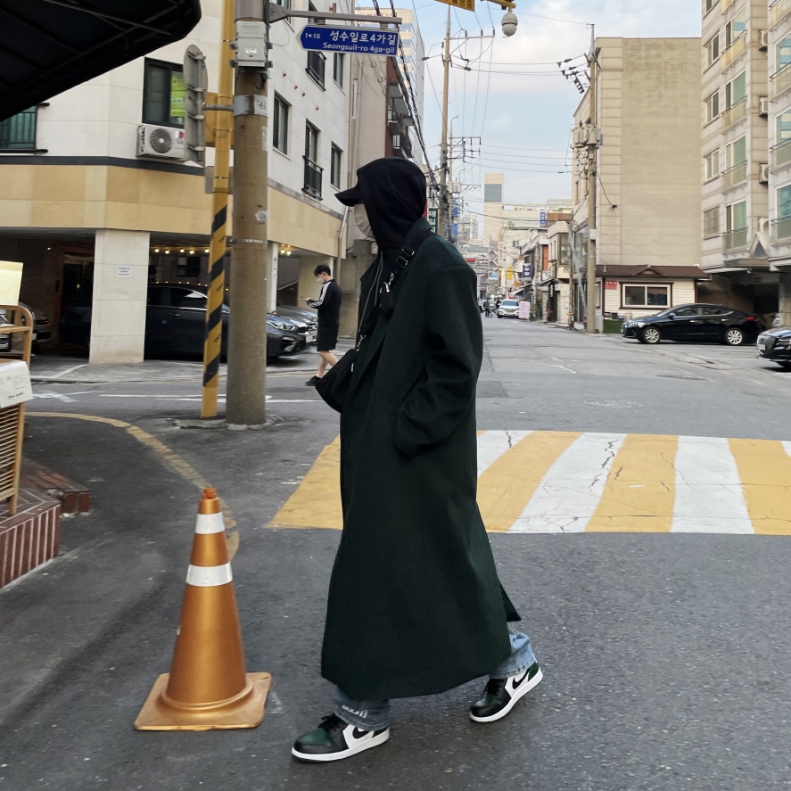Jordan 1 Low Green Toe, Prada Re-Edition 2005 Re-Nylon Shoulder Bag Black 착용 스타일 - 4
