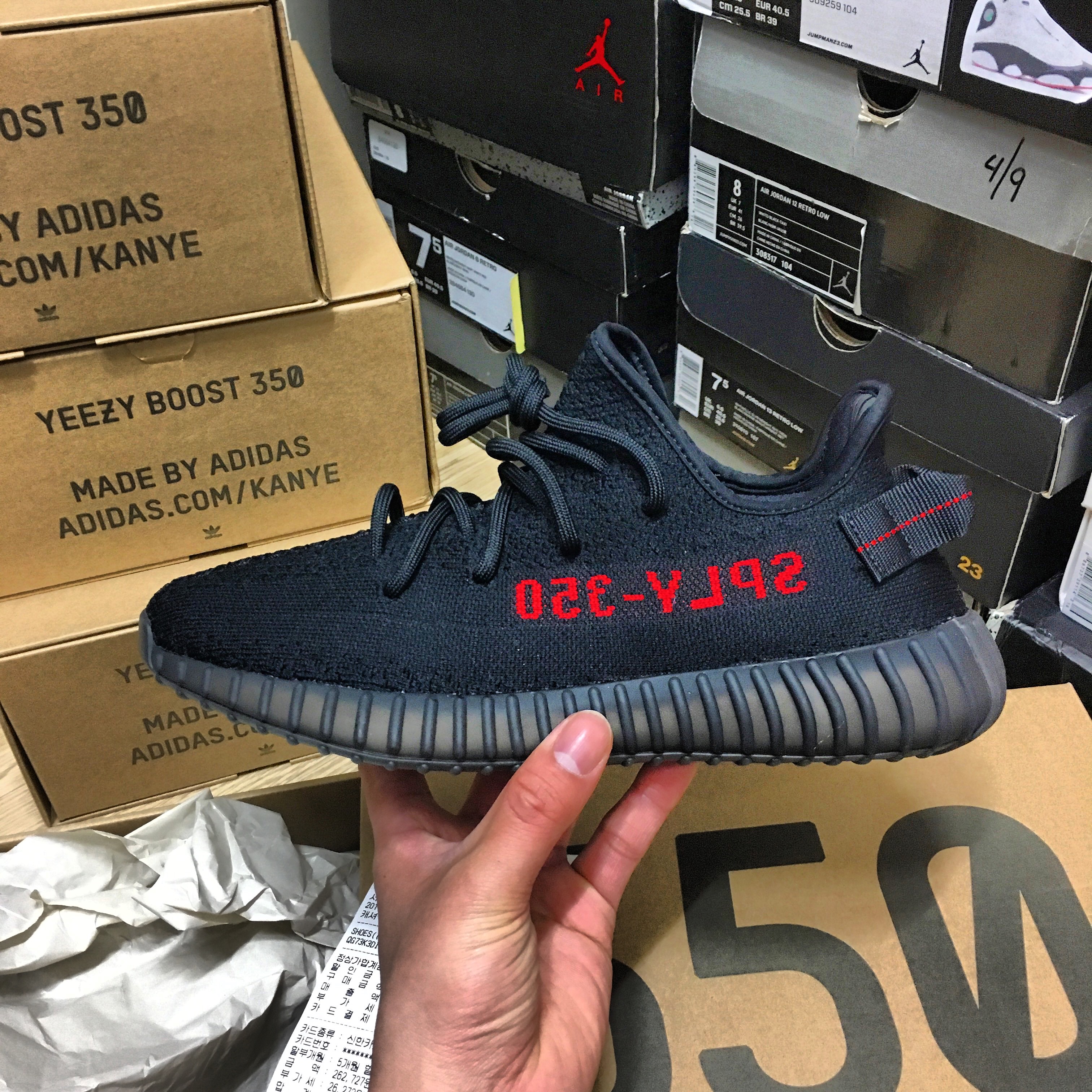 Adidas Yeezy Boost 350 V2 Black Red 2020 착용 스타일
