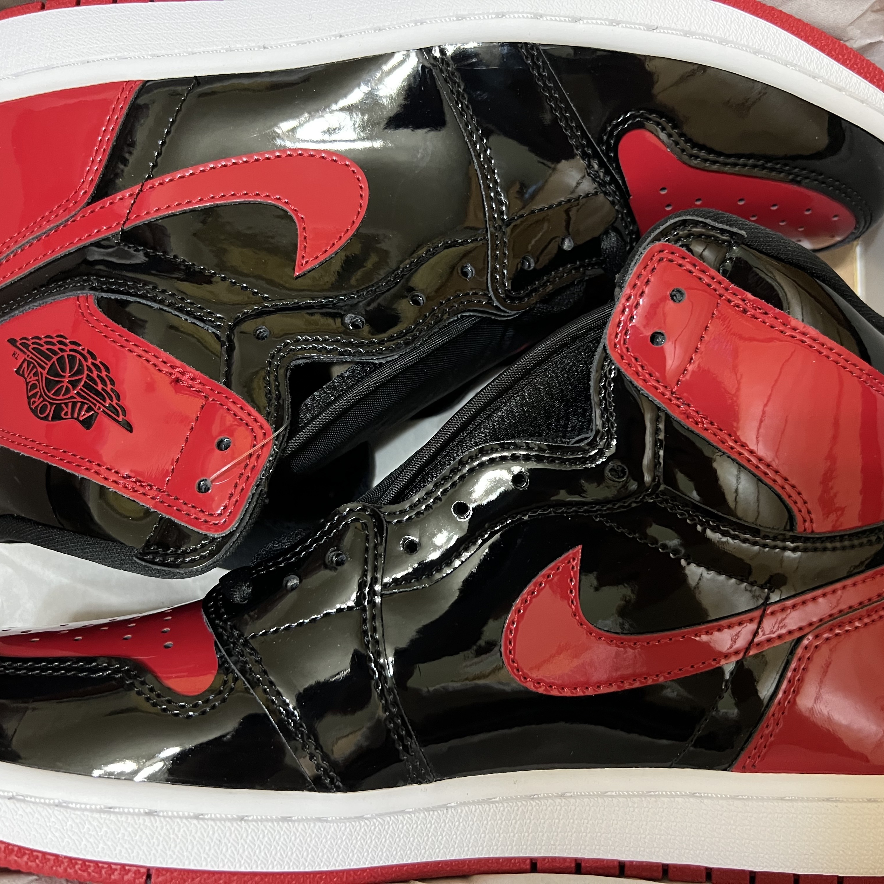Jordan 1 Retro High OG Patent Bred 착용 스타일 - 1