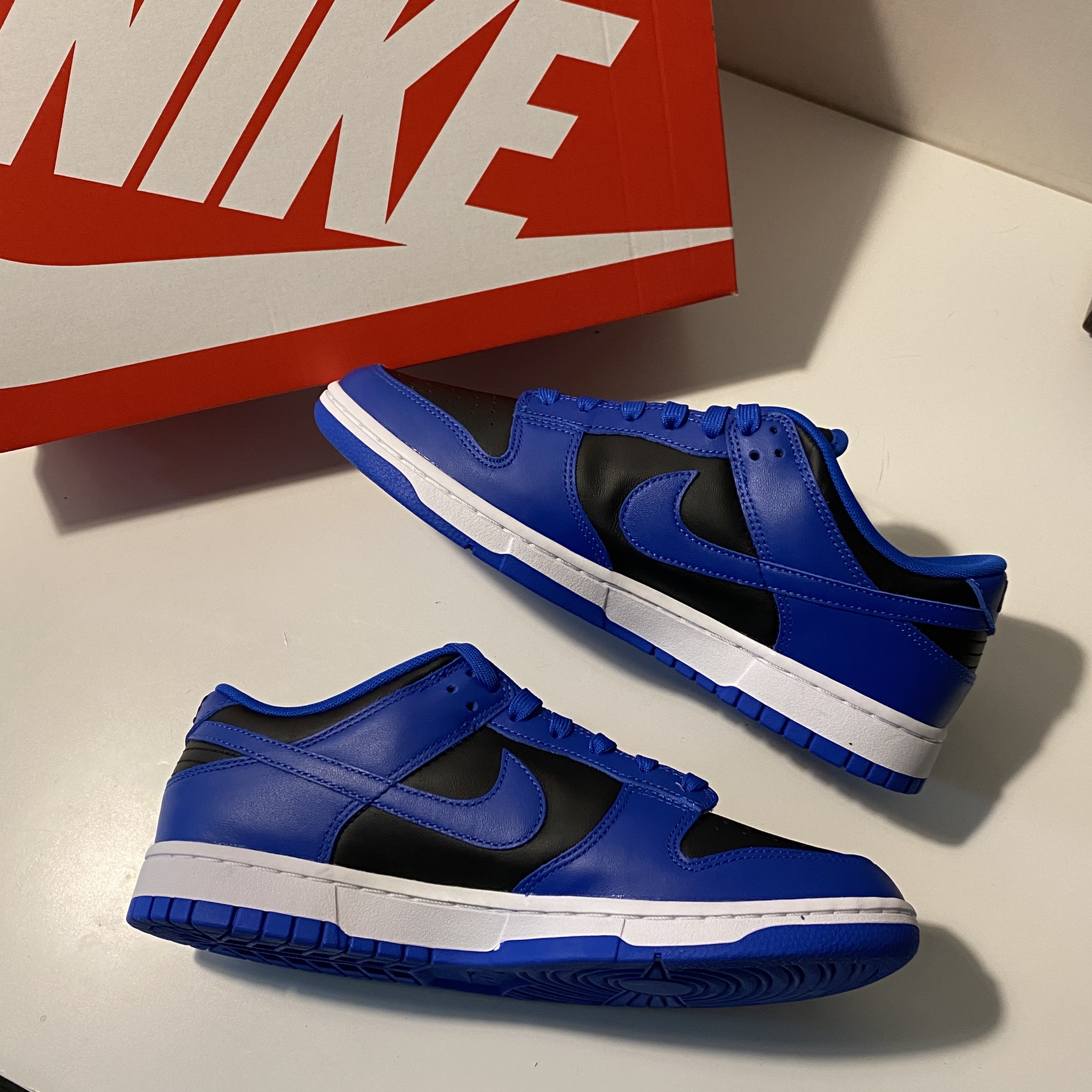 Nike Dunk Low Retro Hyper Cobalt 착용 스타일 - 4
