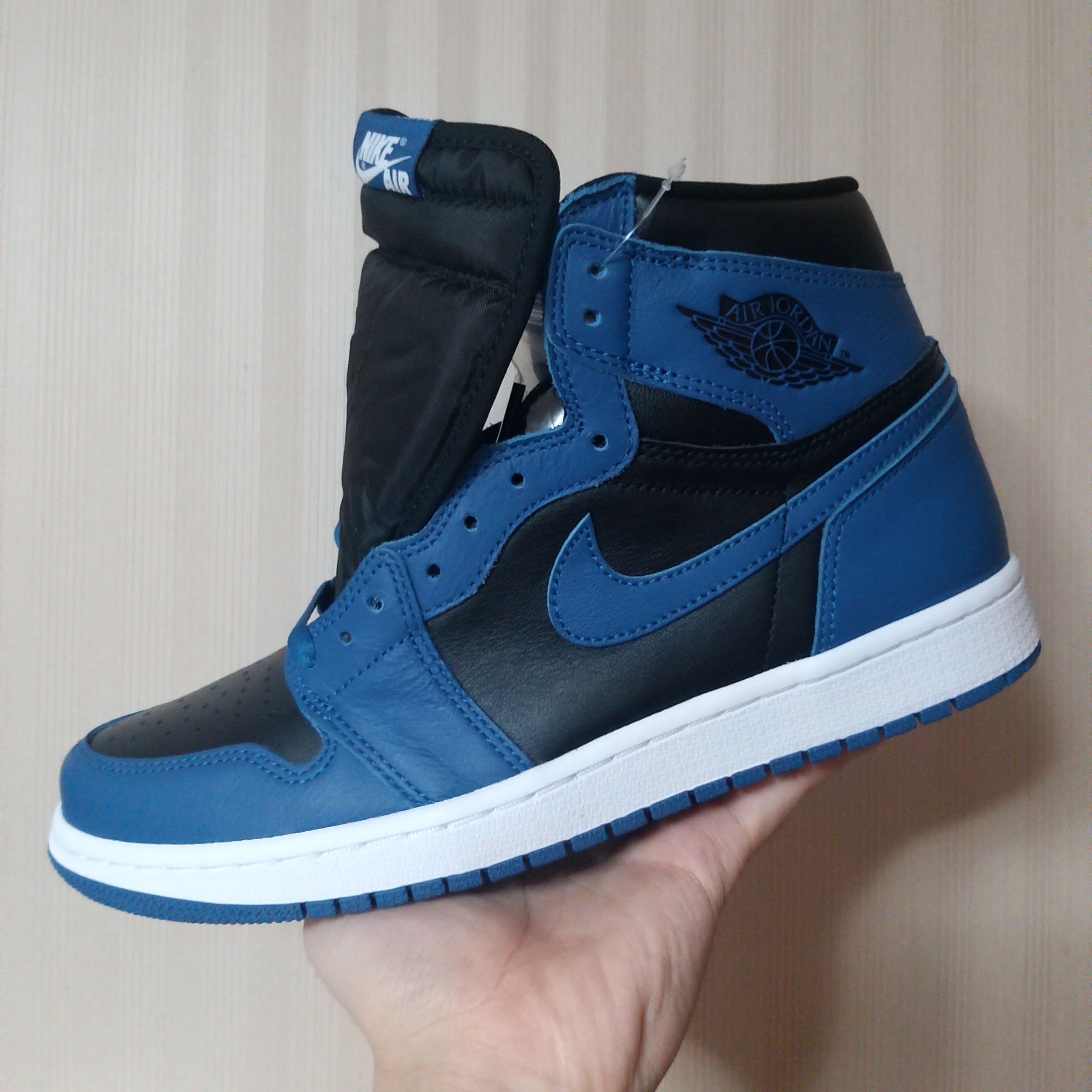 Jordan 1 Retro High OG Dark Marina Blue 착용 스타일