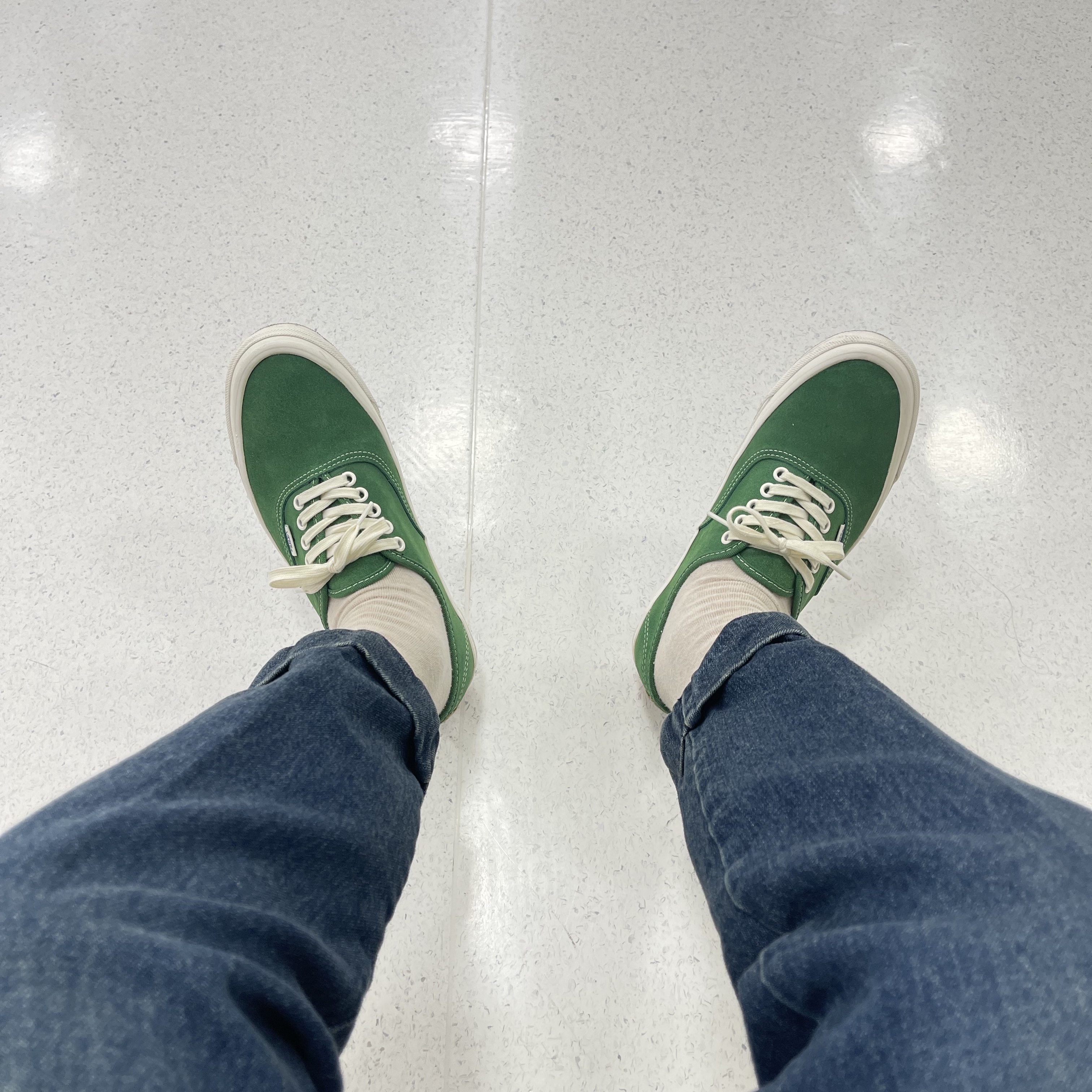 Vans Vault OG Authentic LX Suede Juniper 착용 스타일 - 3