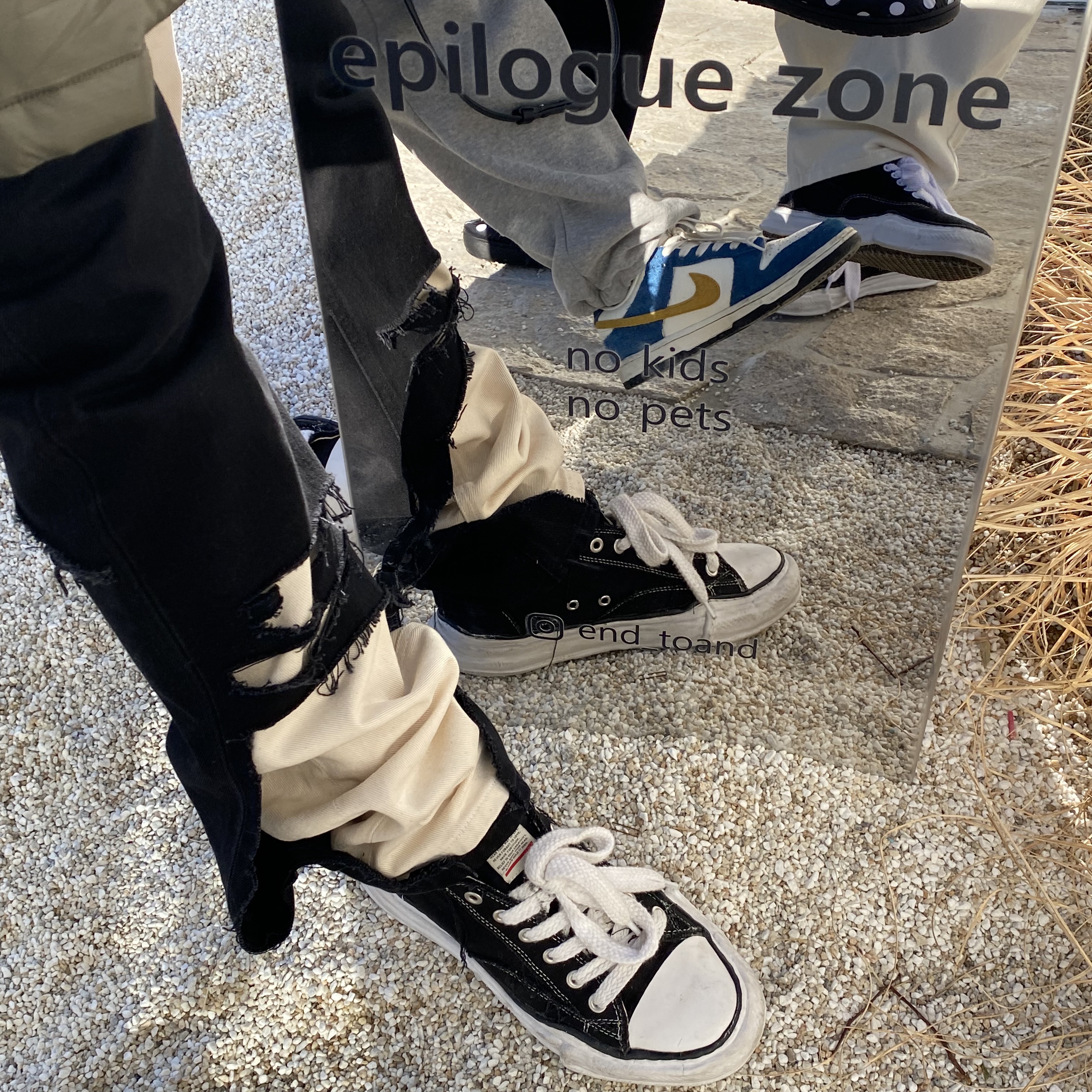 Maison Mihara Yasuhiro Peterson OG Sole Canvas Low Sneakers Black, Nike x Kasina Dunk Low 80's Bus 착용 스타일 - 3