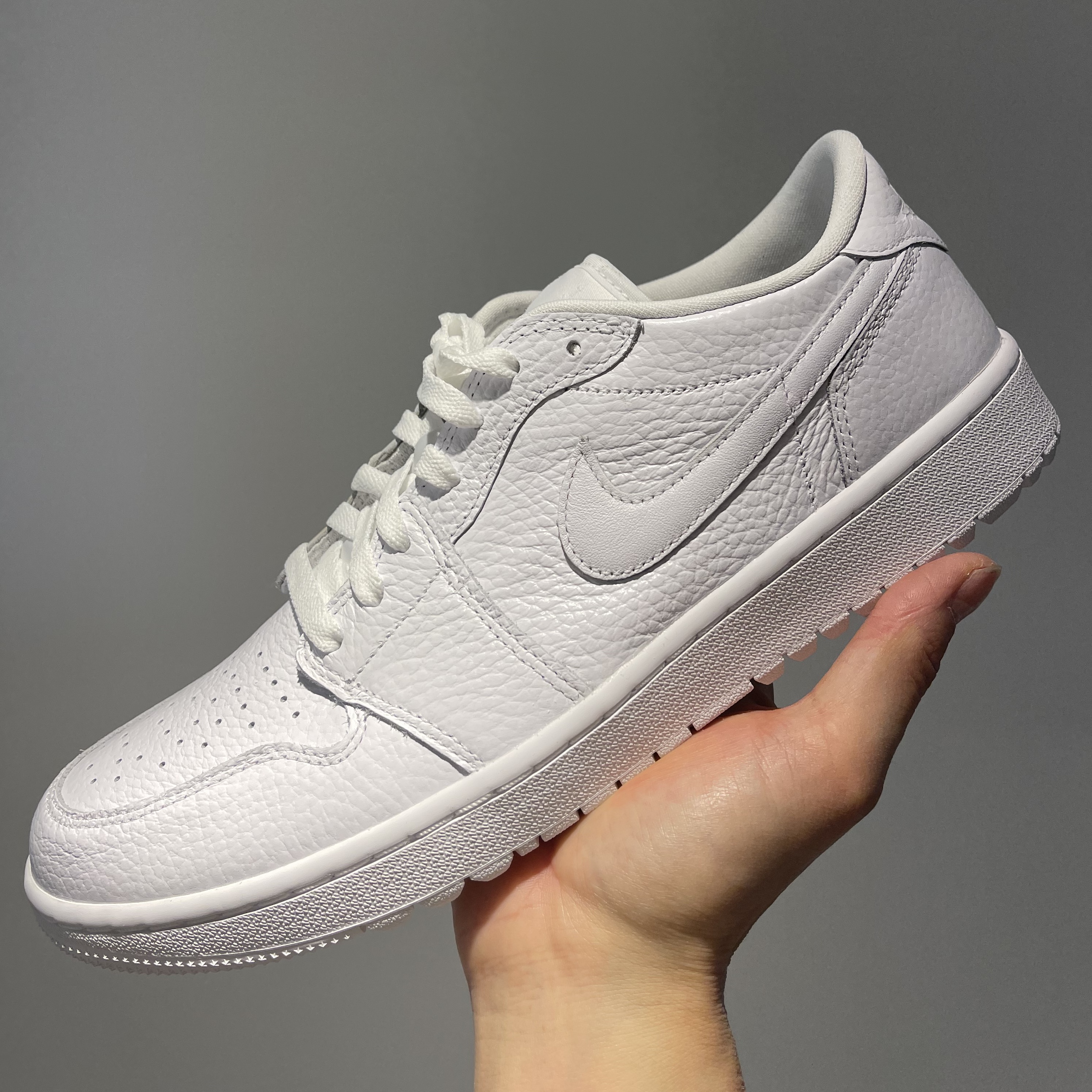 Jordan 1 Low Golf Triple White 착용 스타일