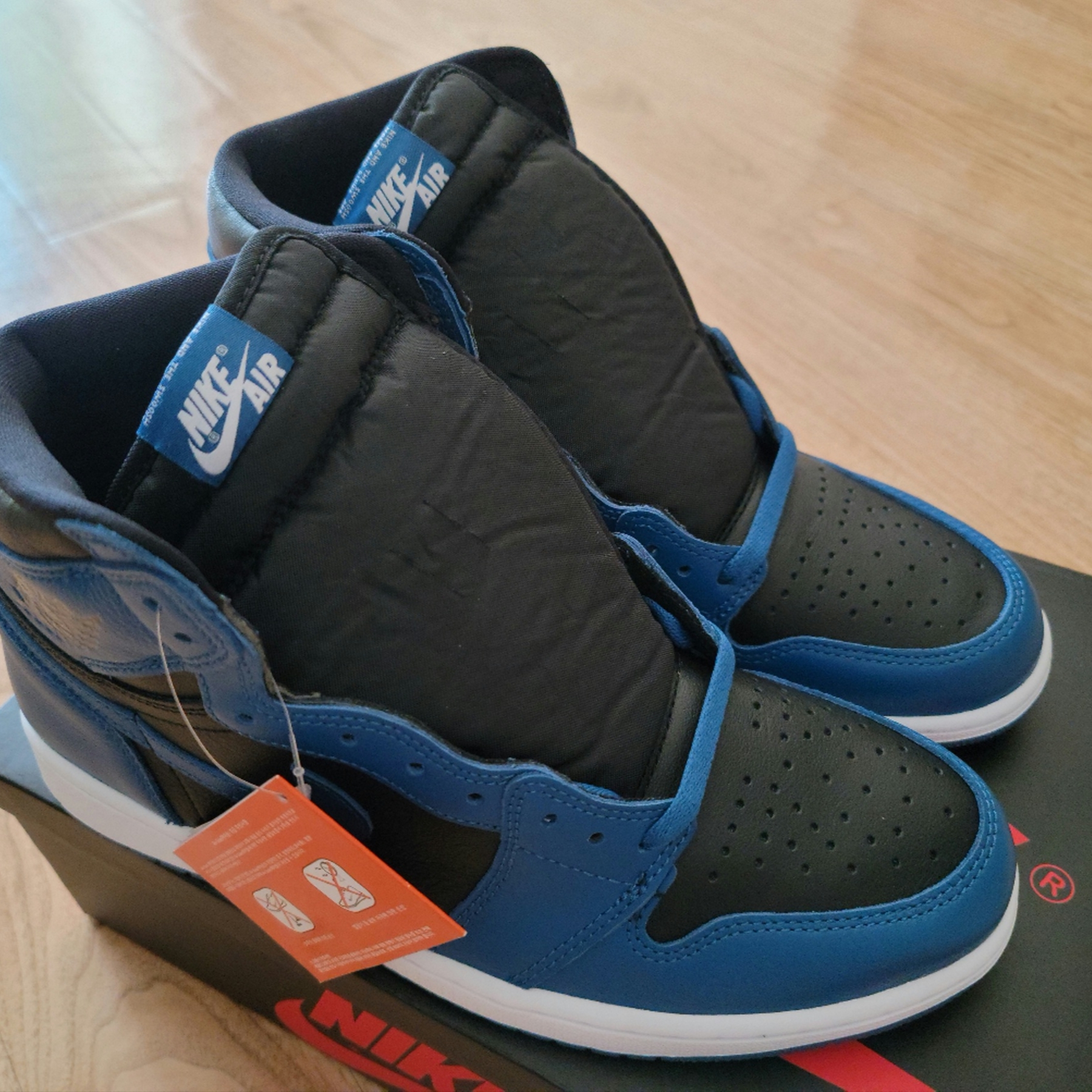 Jordan 1 Retro High OG Dark Marina Blue 착용 스타일 - 2