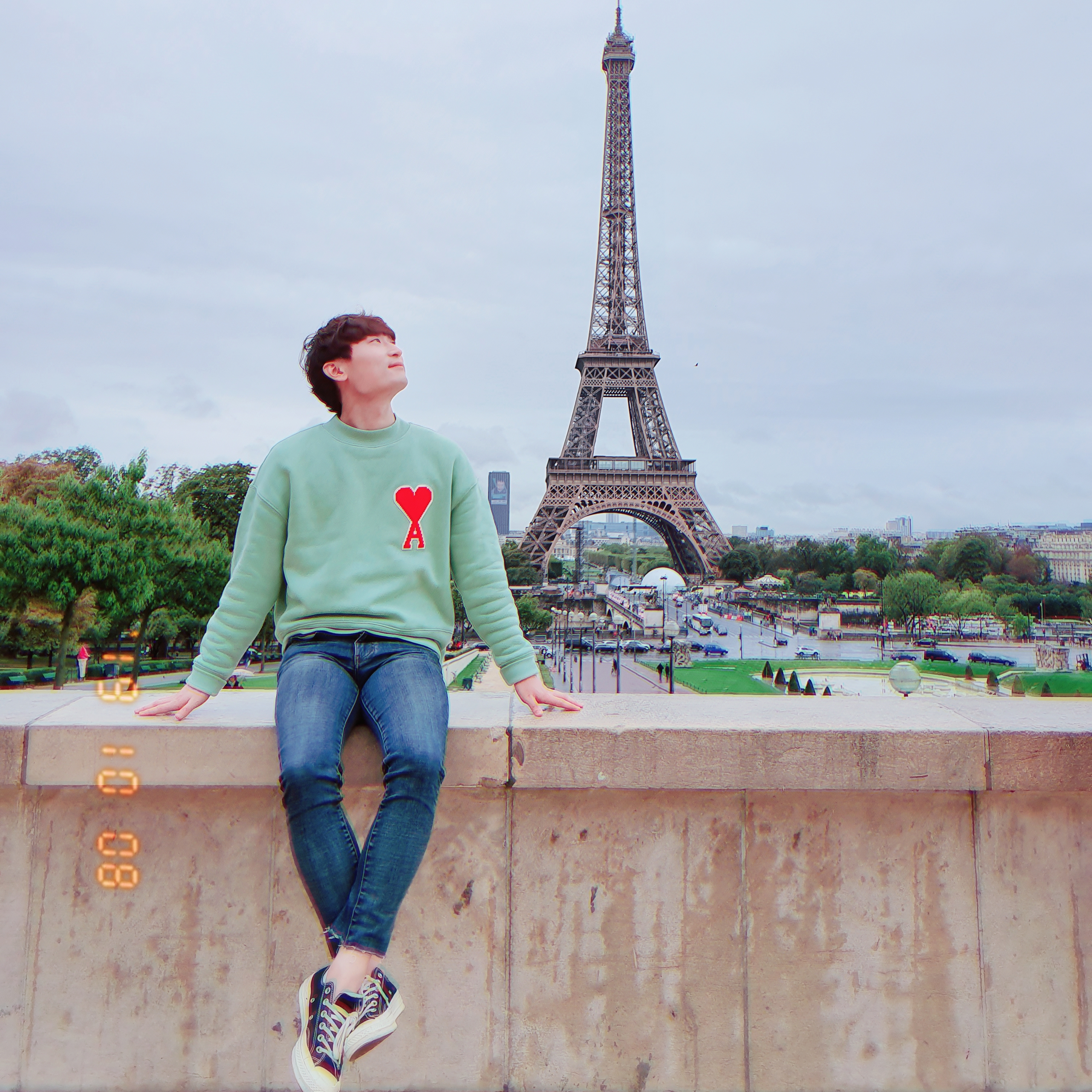 AMI de Coeur Oversize Sweater Green Aqua, Converse x Play Comme des Garcons Chuck 70 Ox Black 착용 스타일