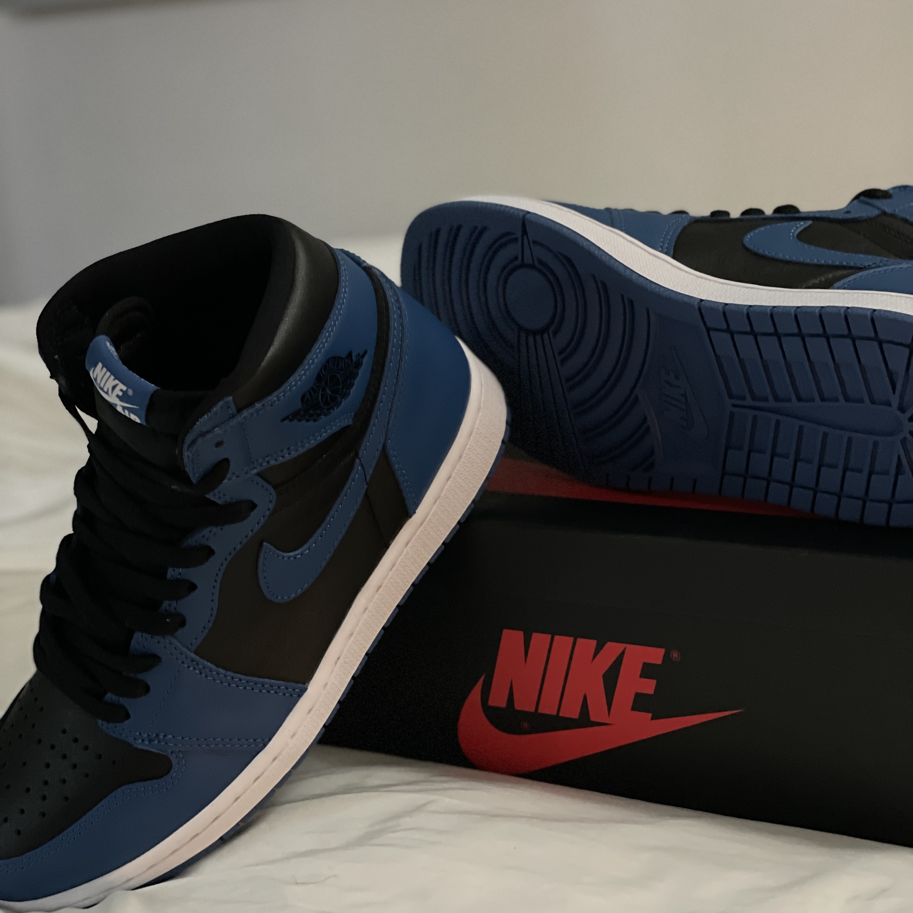 Jordan 1 Retro High OG Dark Marina Blue 착용 스타일