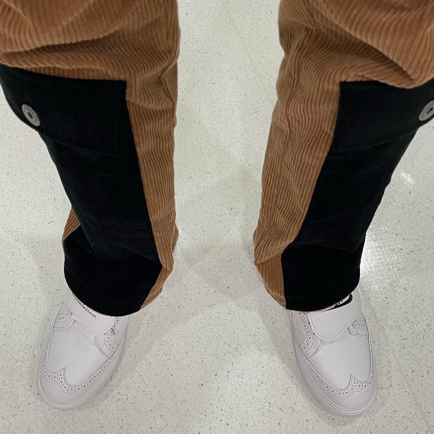 Nike x Peaceminusone Kwondo1 White 착용 스타일 - 3