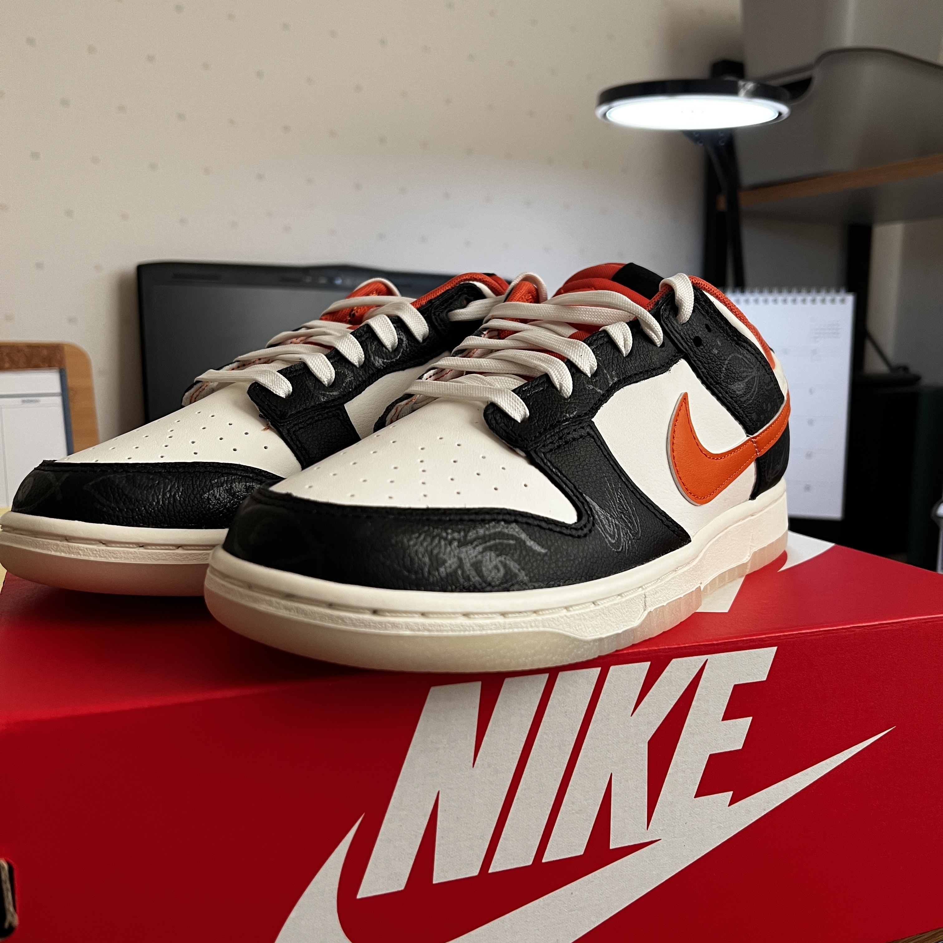 Nike Dunk Low Retro PRM Halloween 착용 스타일 - 1