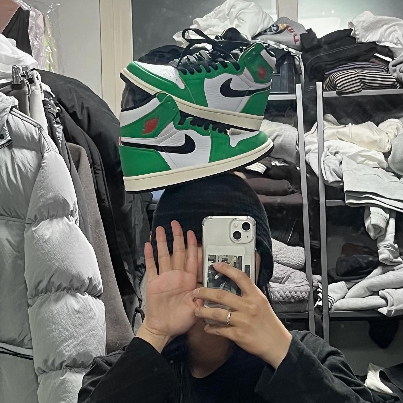 (W) Jordan 1 Retro High OG Lucky Green 착용 스타일 - 3