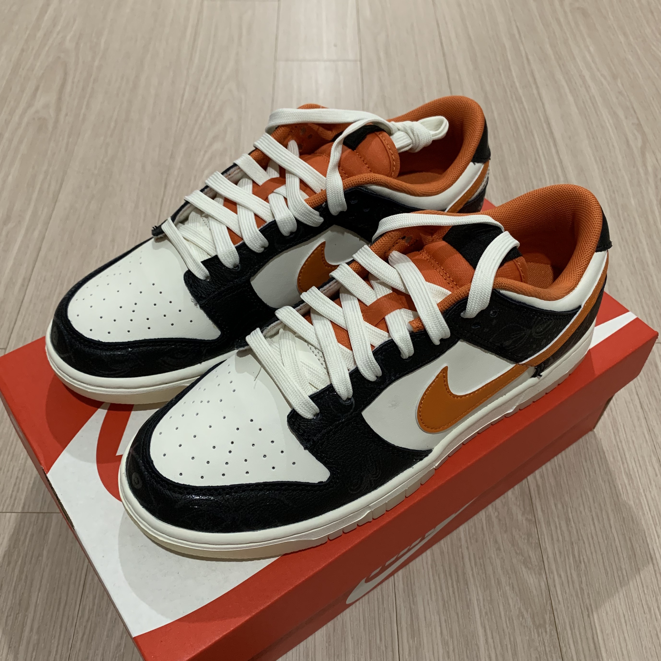 Nike Dunk Low Retro PRM Halloween 착용 스타일 - 1