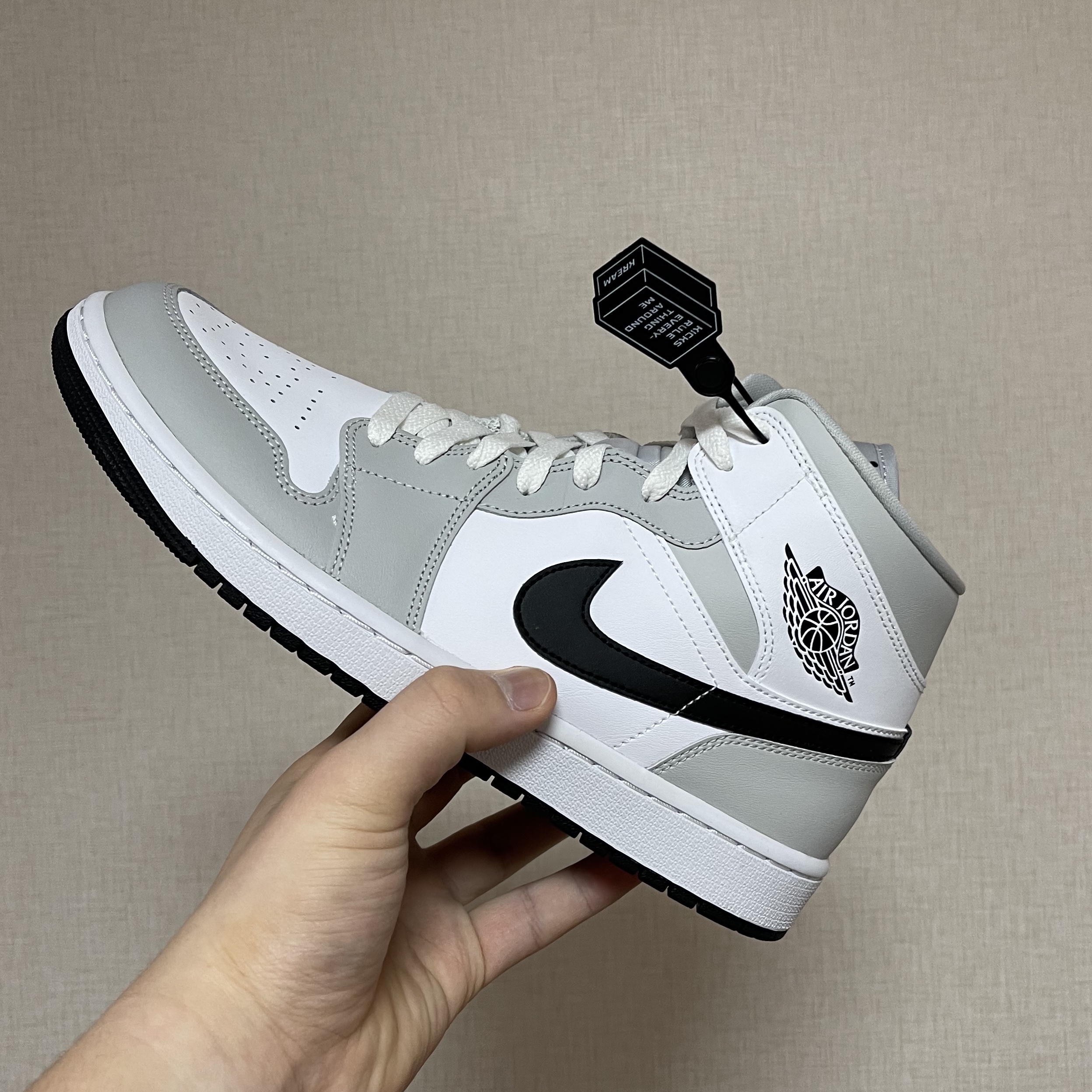 (W) Jordan 1 Mid Grey Fog 착용 스타일 - 4