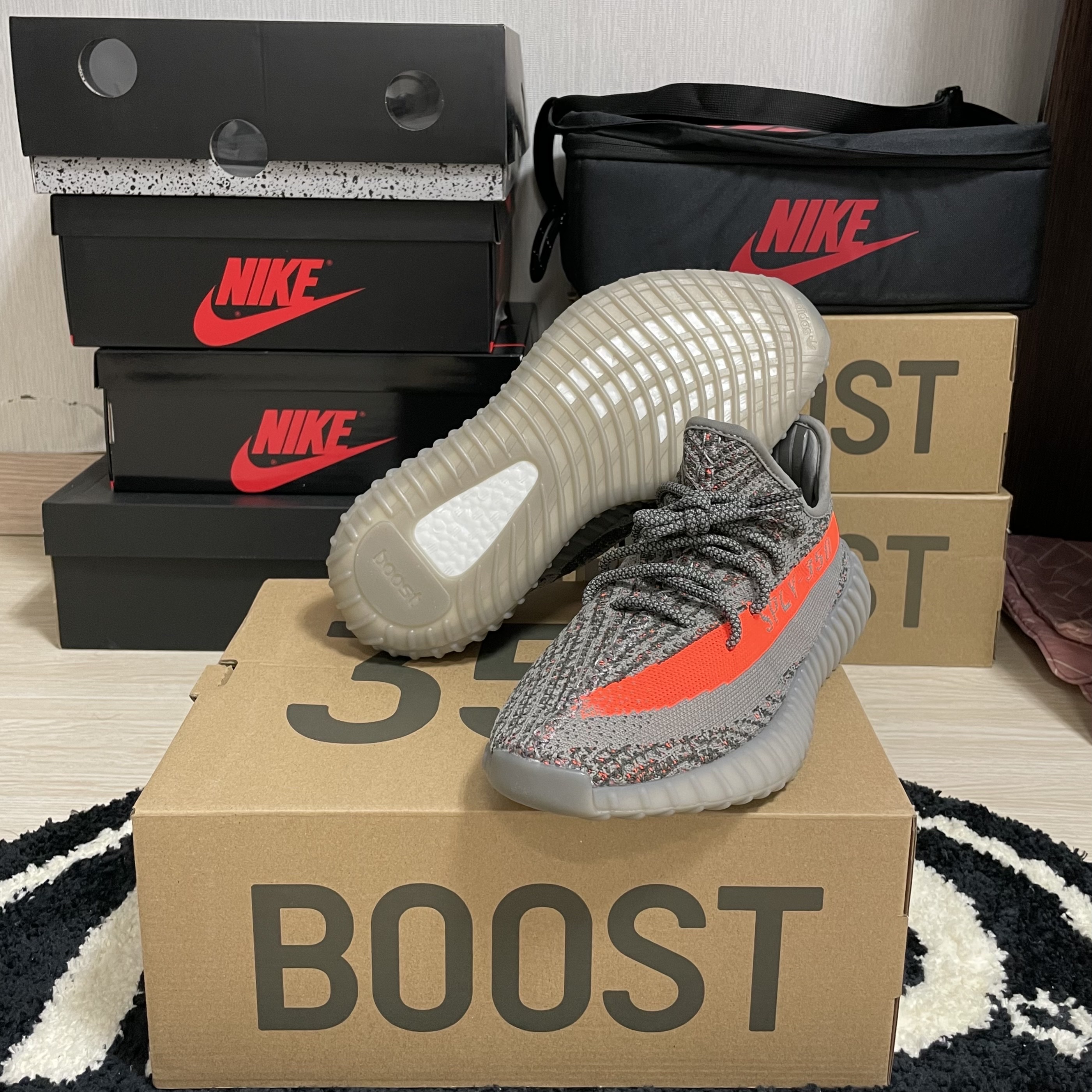 Adidas Yeezy Boost 350 V2 Beluga - Reflective 착용 스타일 - 2