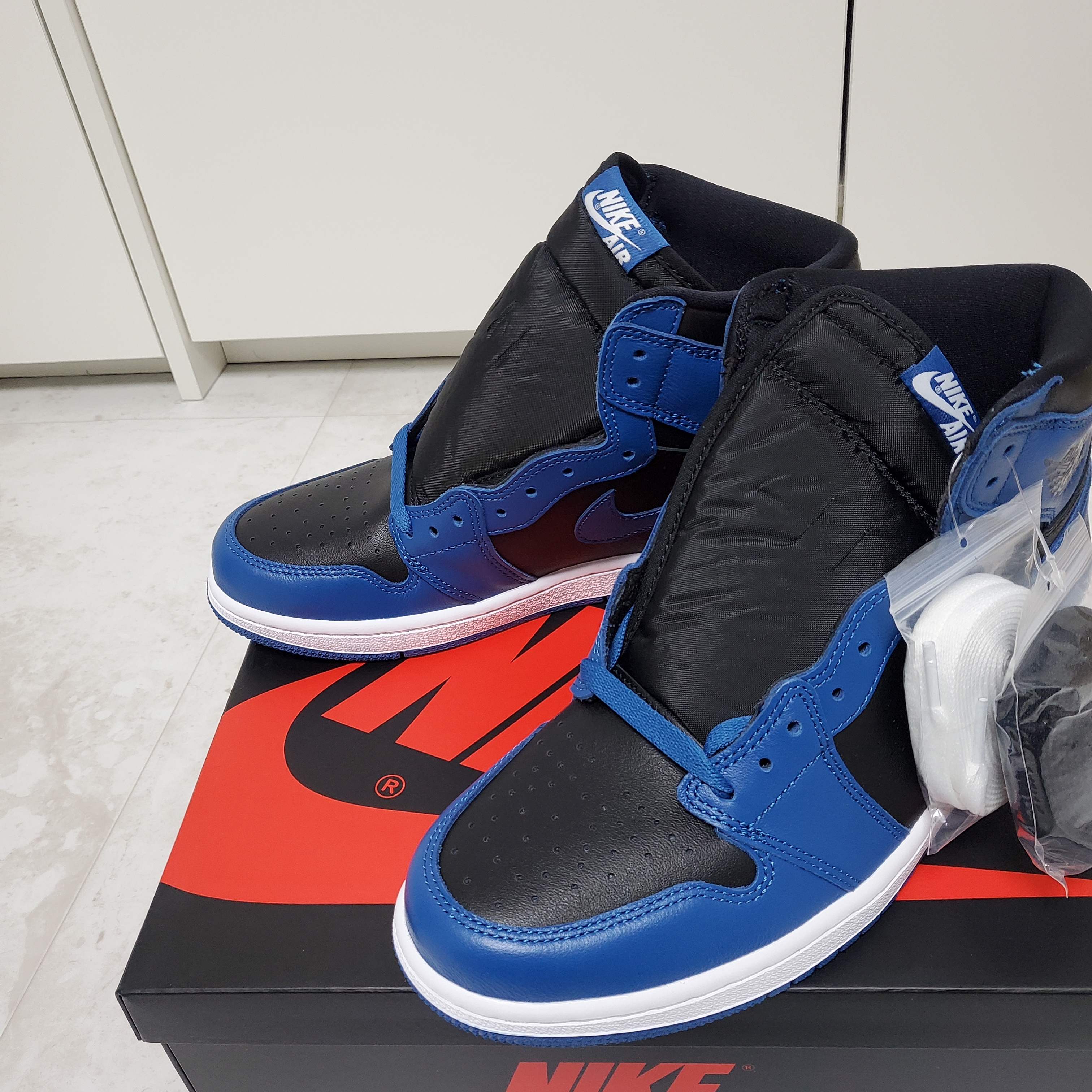 Jordan 1 Retro High OG Dark Marina Blue 착용 스타일 - 4